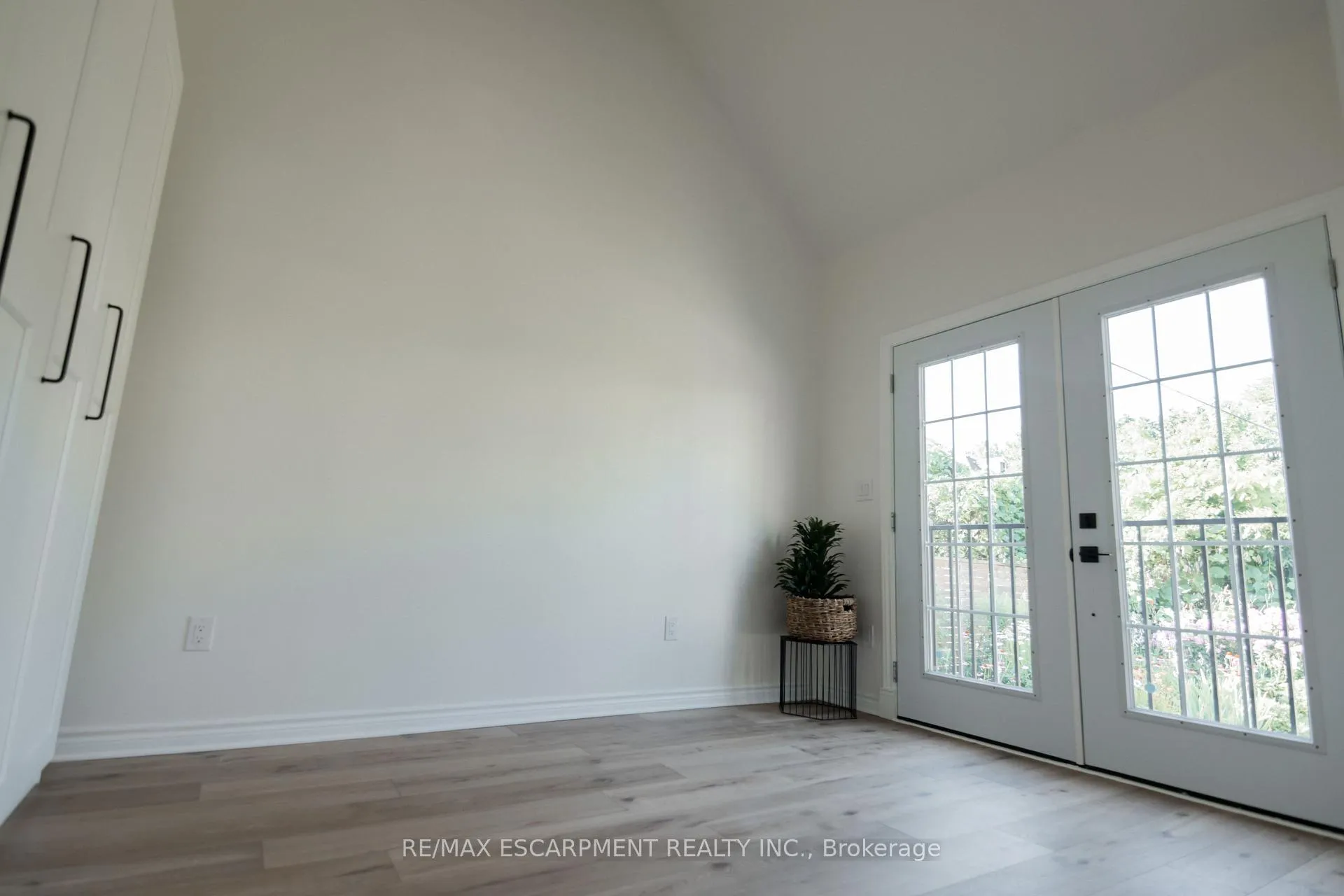 Photo 16 of Unit R, 22 Inchbury Road, Hamilton, Strathcona — HOMEH