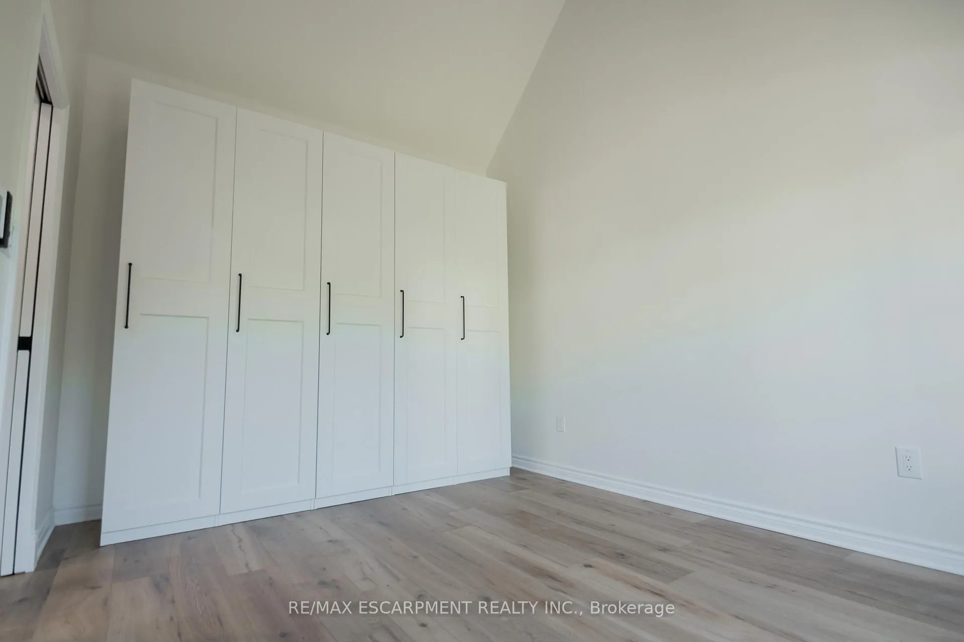 Photo 17 of Unit R, 22 Inchbury Road, Hamilton, Strathcona — HOMEH
