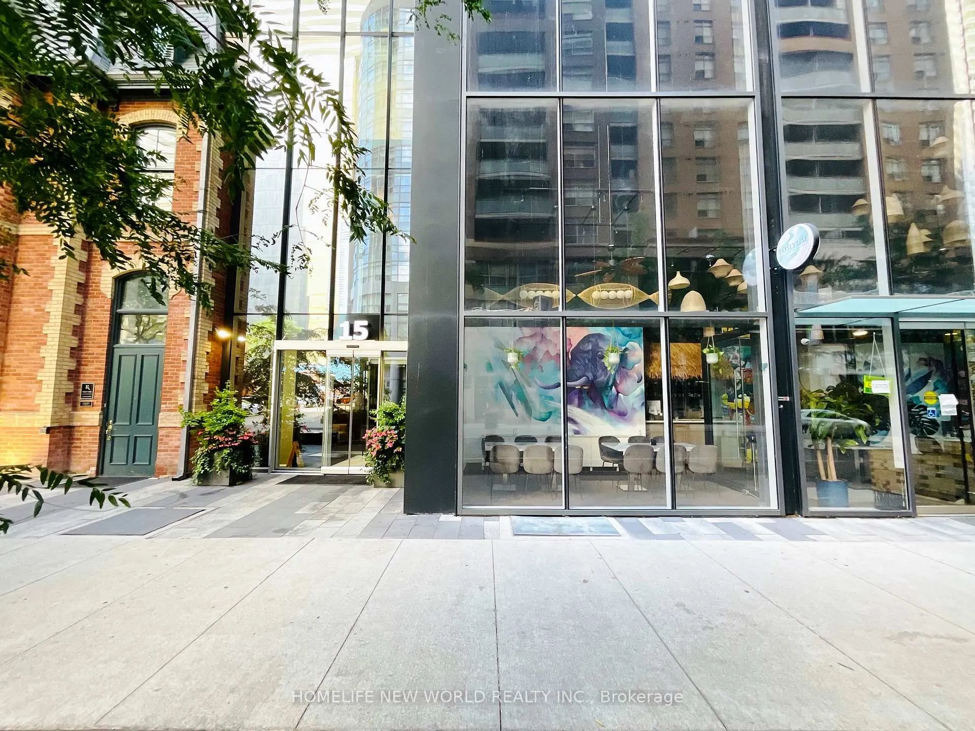 Front of Unit 511, 15 Grenville Street