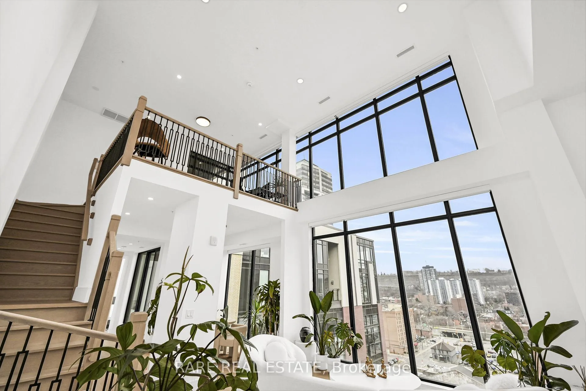 Photo 6 of Unit PH07, 118 King Street E, Hamilton, Beasley — HOMEH
