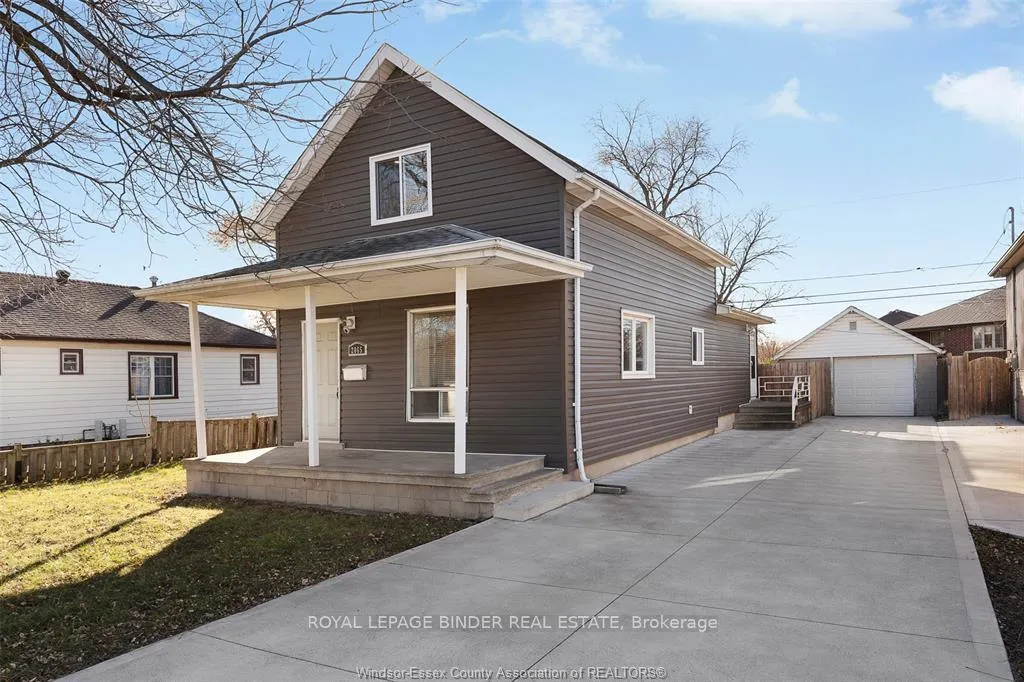 Photo 4 of 2065 Dominion Boulevard W, Windsor — HOMEH