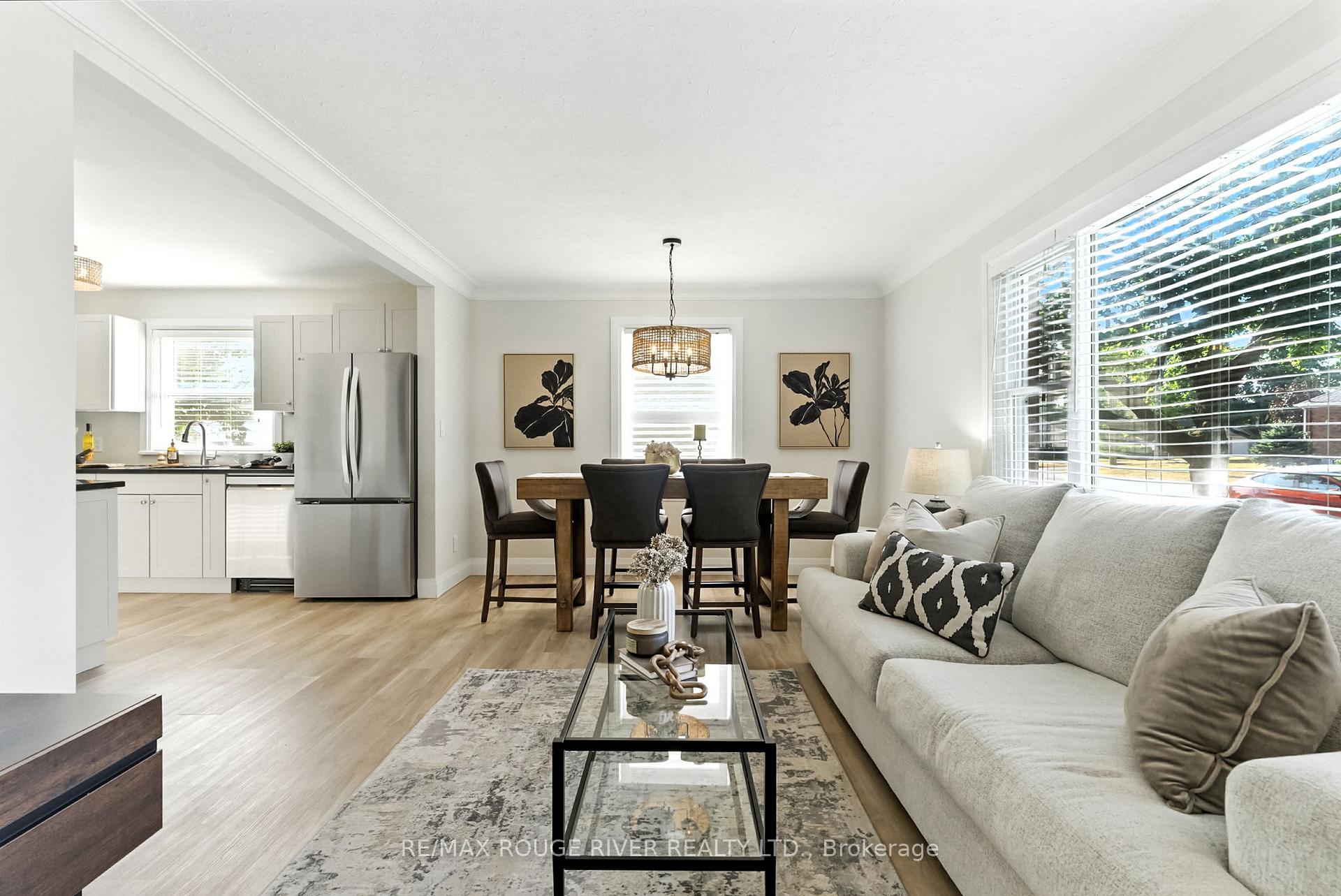 Photo 7 of 39 Southway Drive, Clarington, Bowmanville — HOMEH
