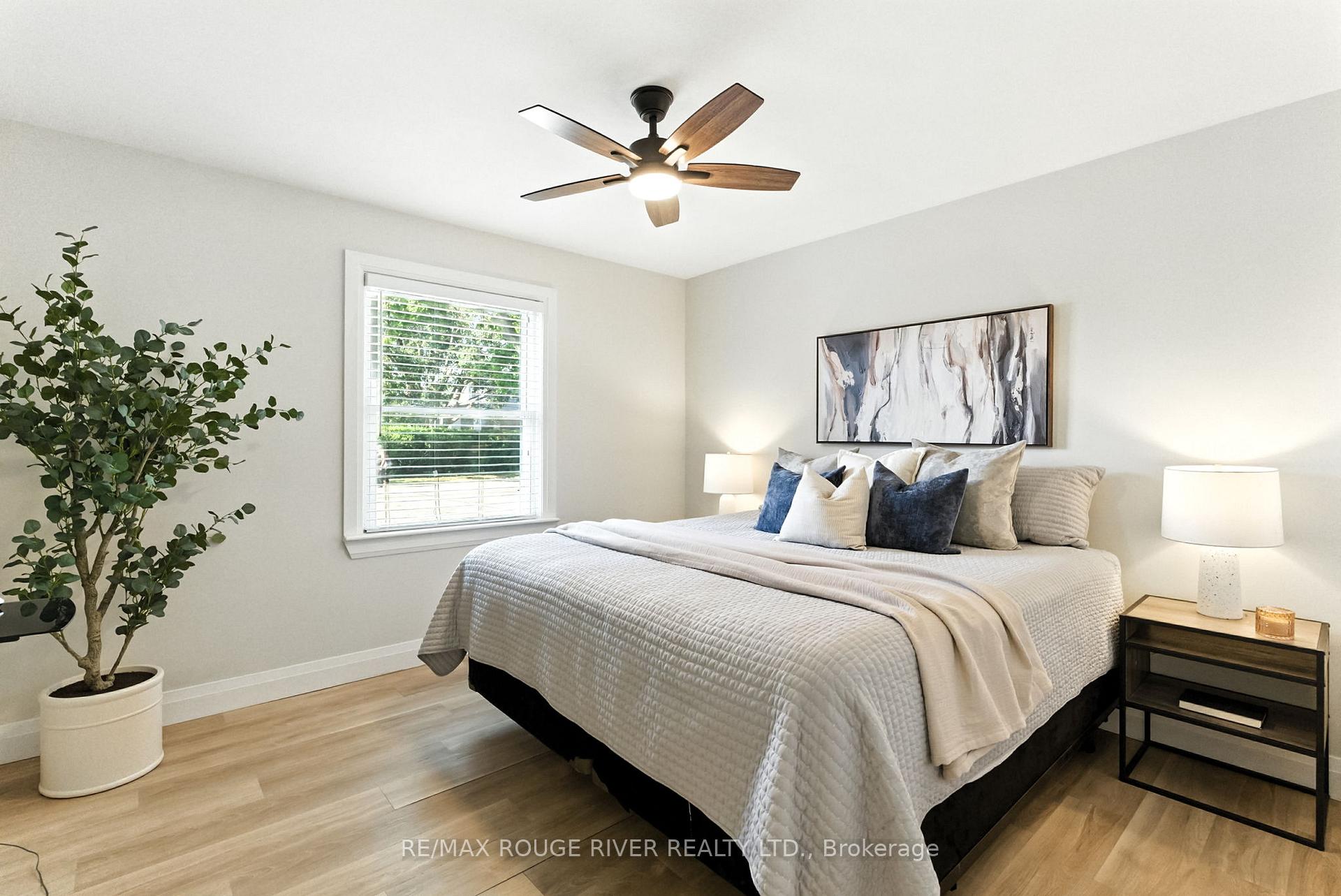Photo 15 of 39 Southway Drive, Clarington, Bowmanville — HOMEH
