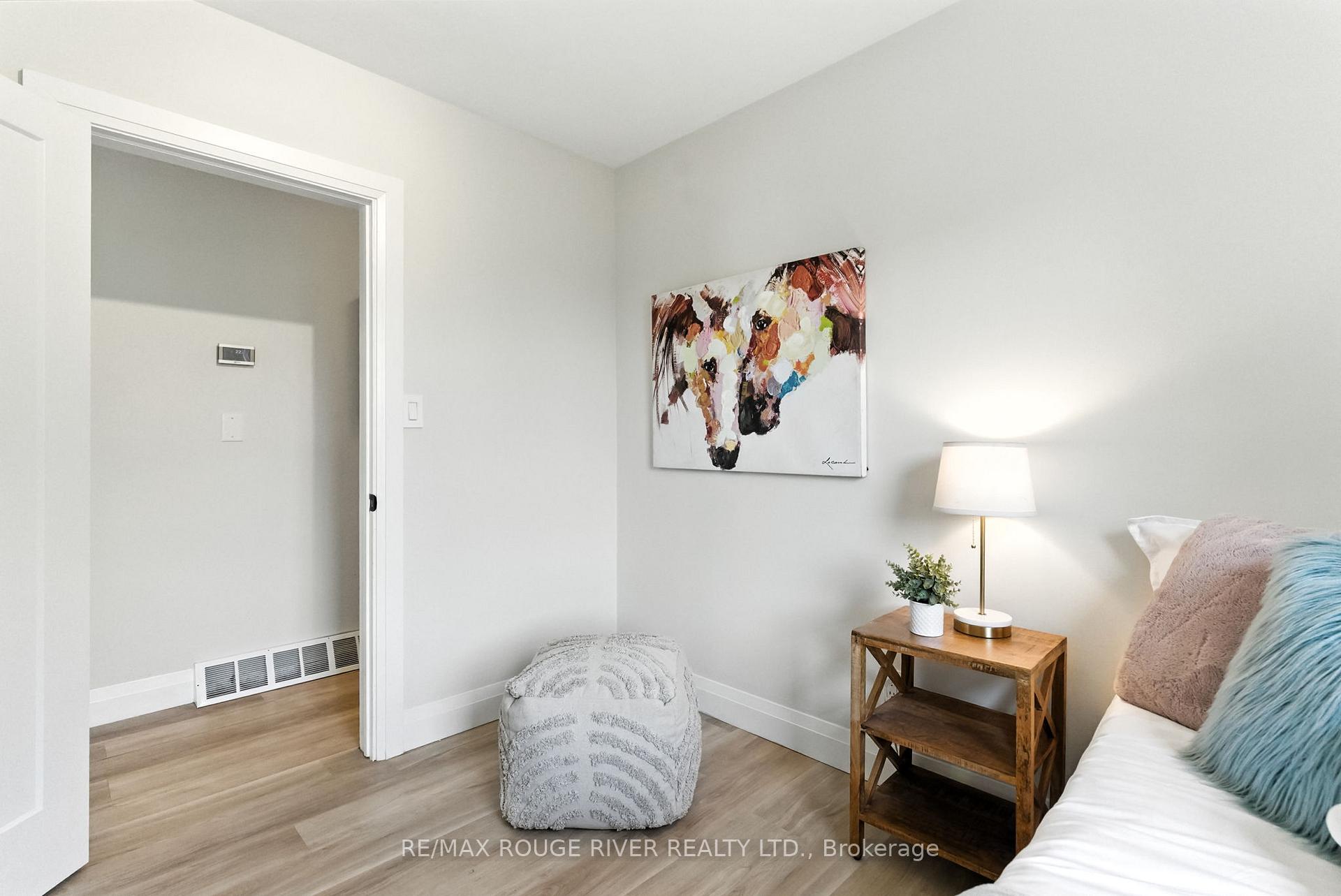 Photo 25 of 39 Southway Drive, Clarington, Bowmanville — HOMEH