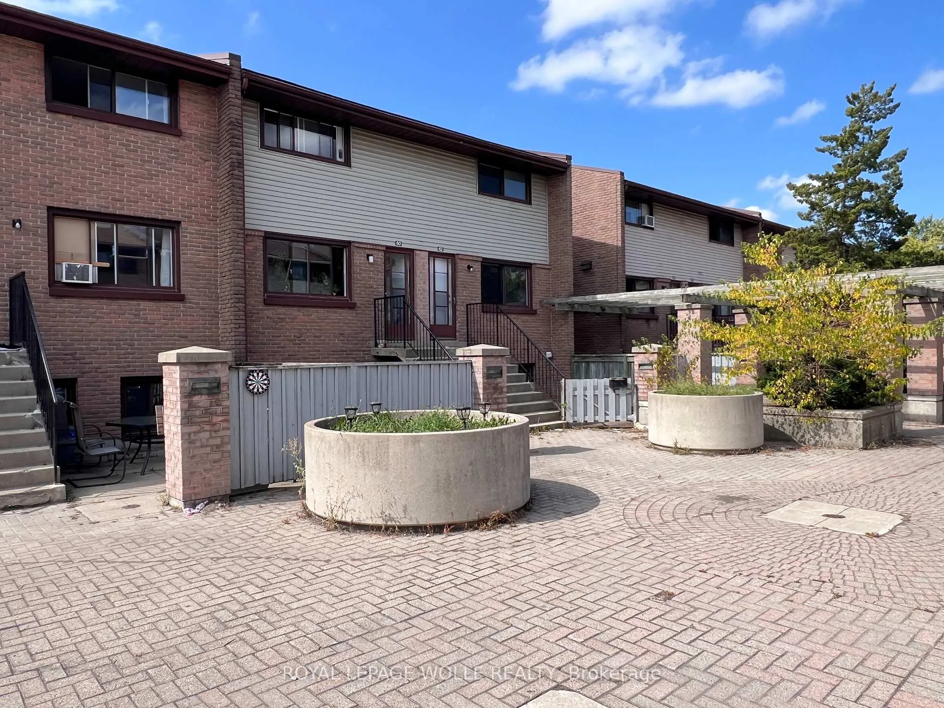 Photo 2 of Unit 62, 75 Old Chicopee Drive, Kitchener — HOMEH