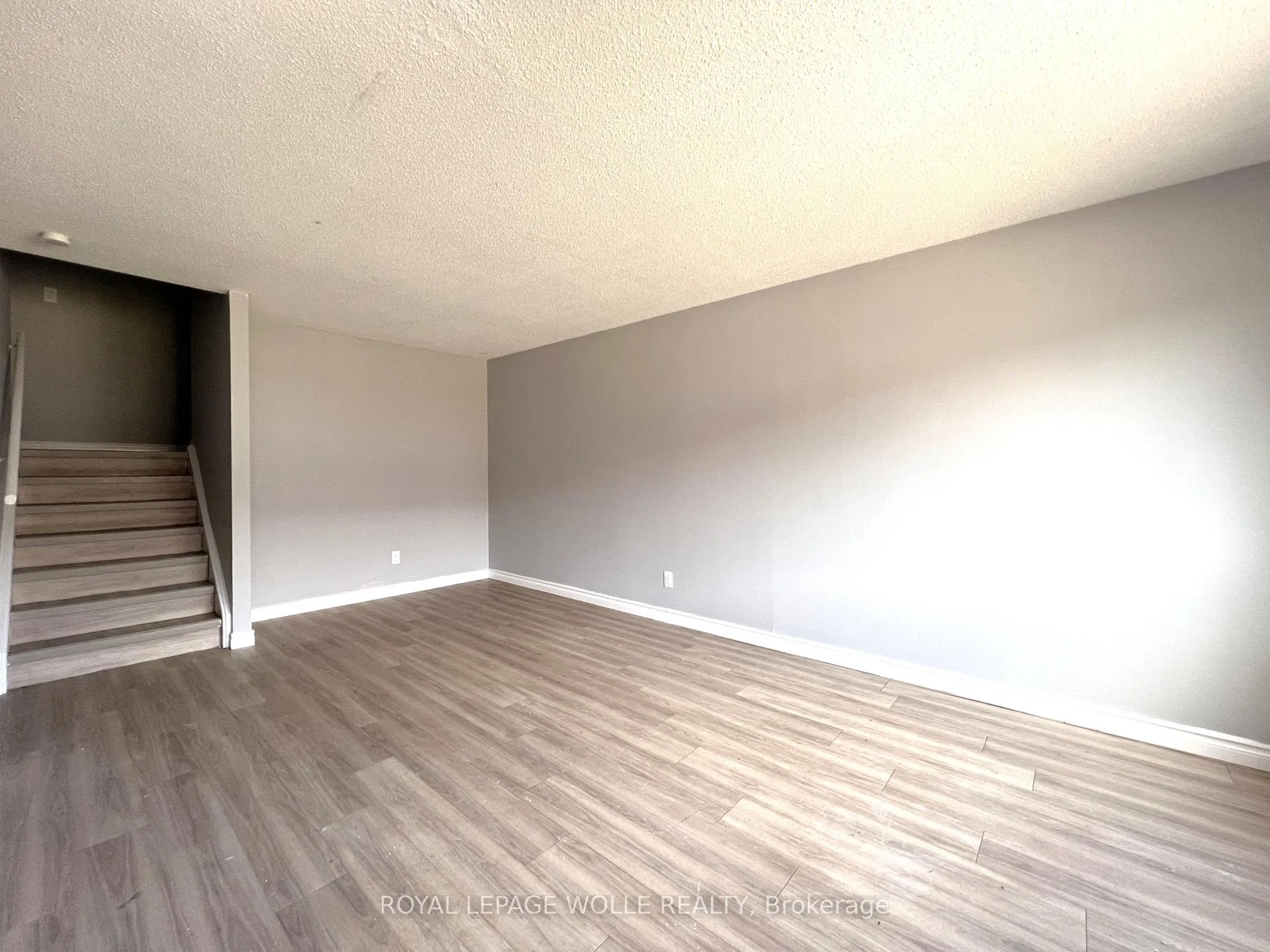 Photo 4 of Unit 62, 75 Old Chicopee Drive, Kitchener — HOMEH
