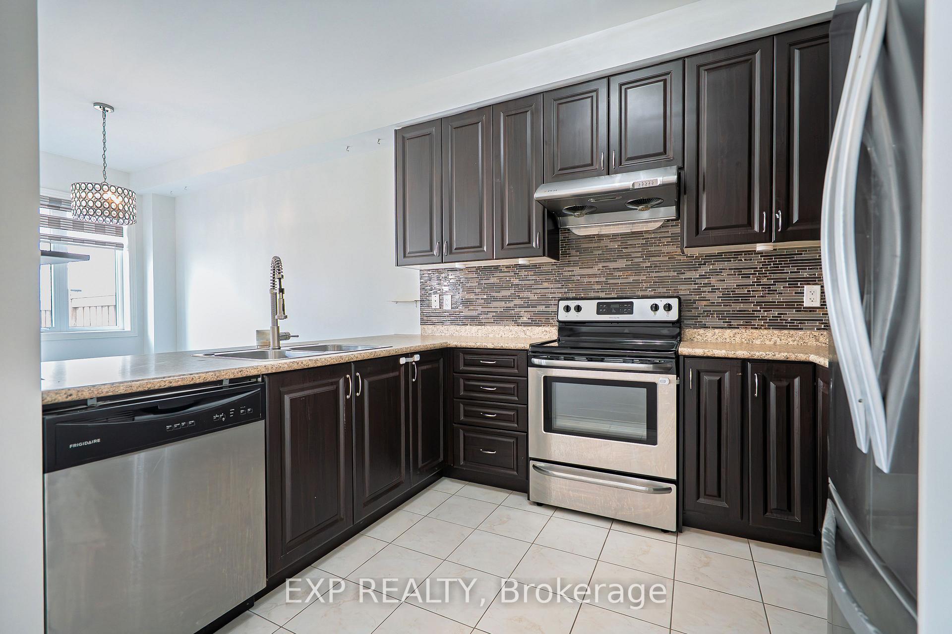 Photo 8 of 16 Blackberry Valley Crescent, Caledon, Rural Caledon — HOMEH