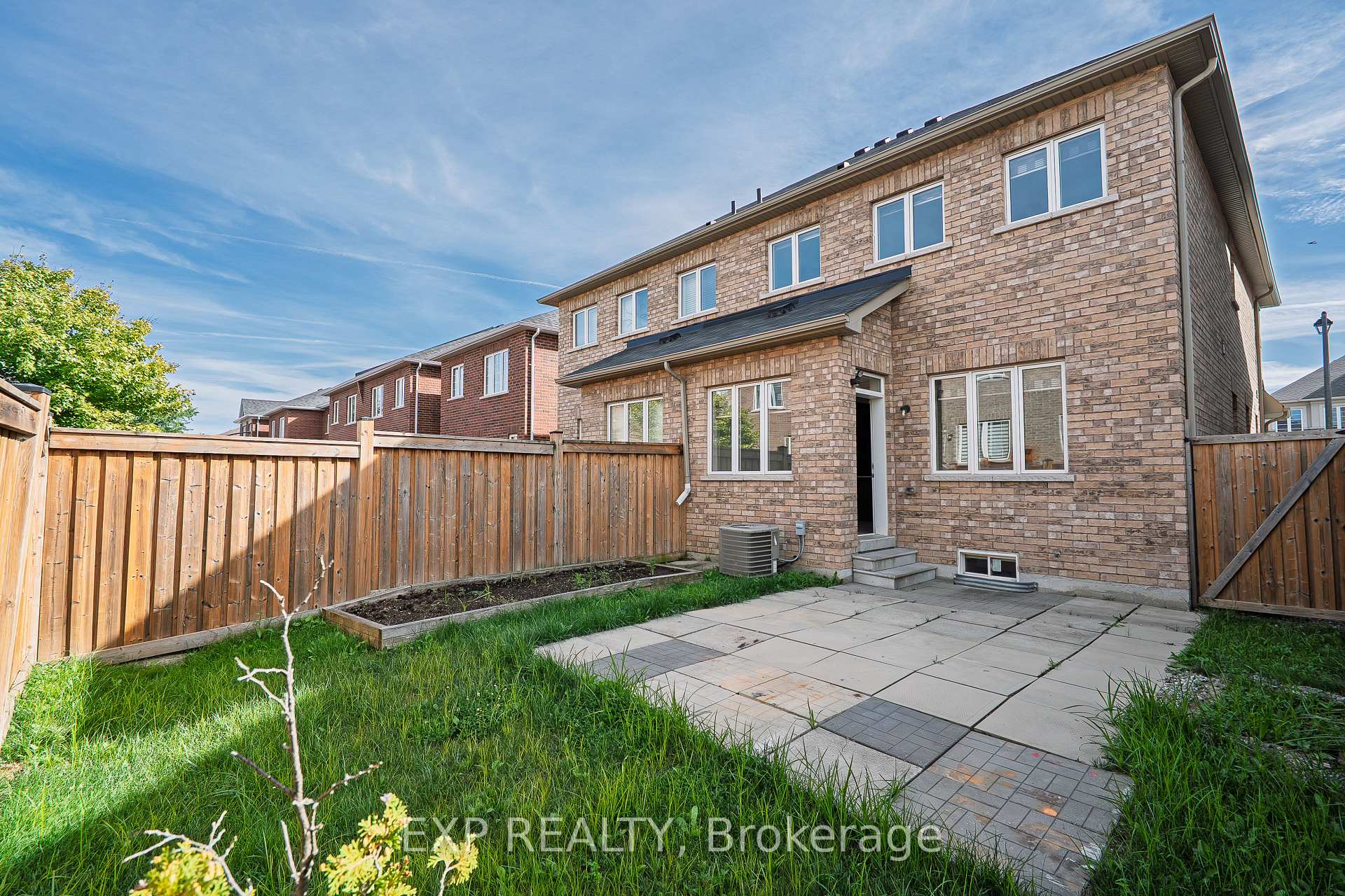 Photo 38 of 16 Blackberry Valley Crescent, Caledon, Rural Caledon — HOMEH
