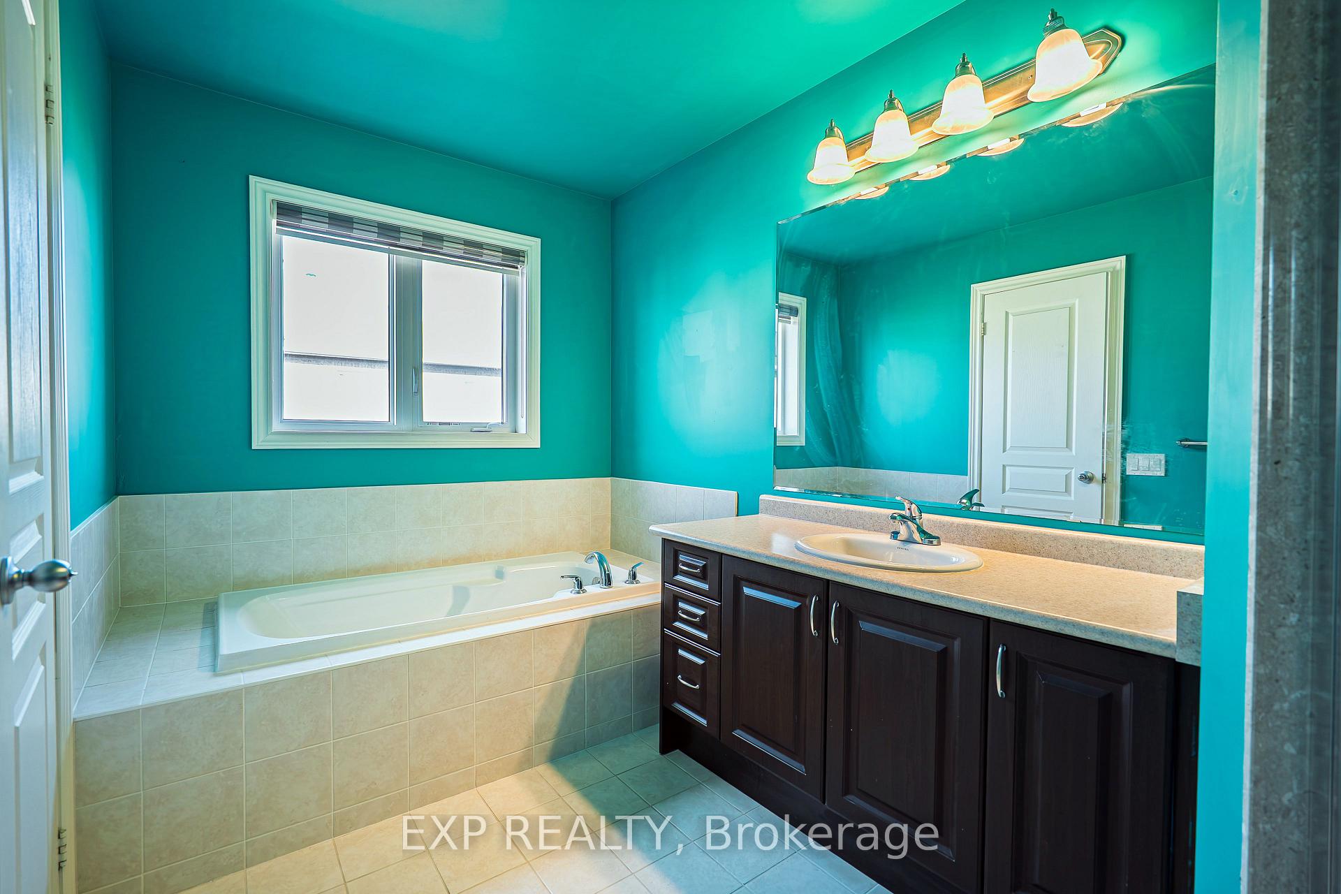 Photo 41 of 16 Blackberry Valley Crescent, Caledon, Rural Caledon — HOMEH