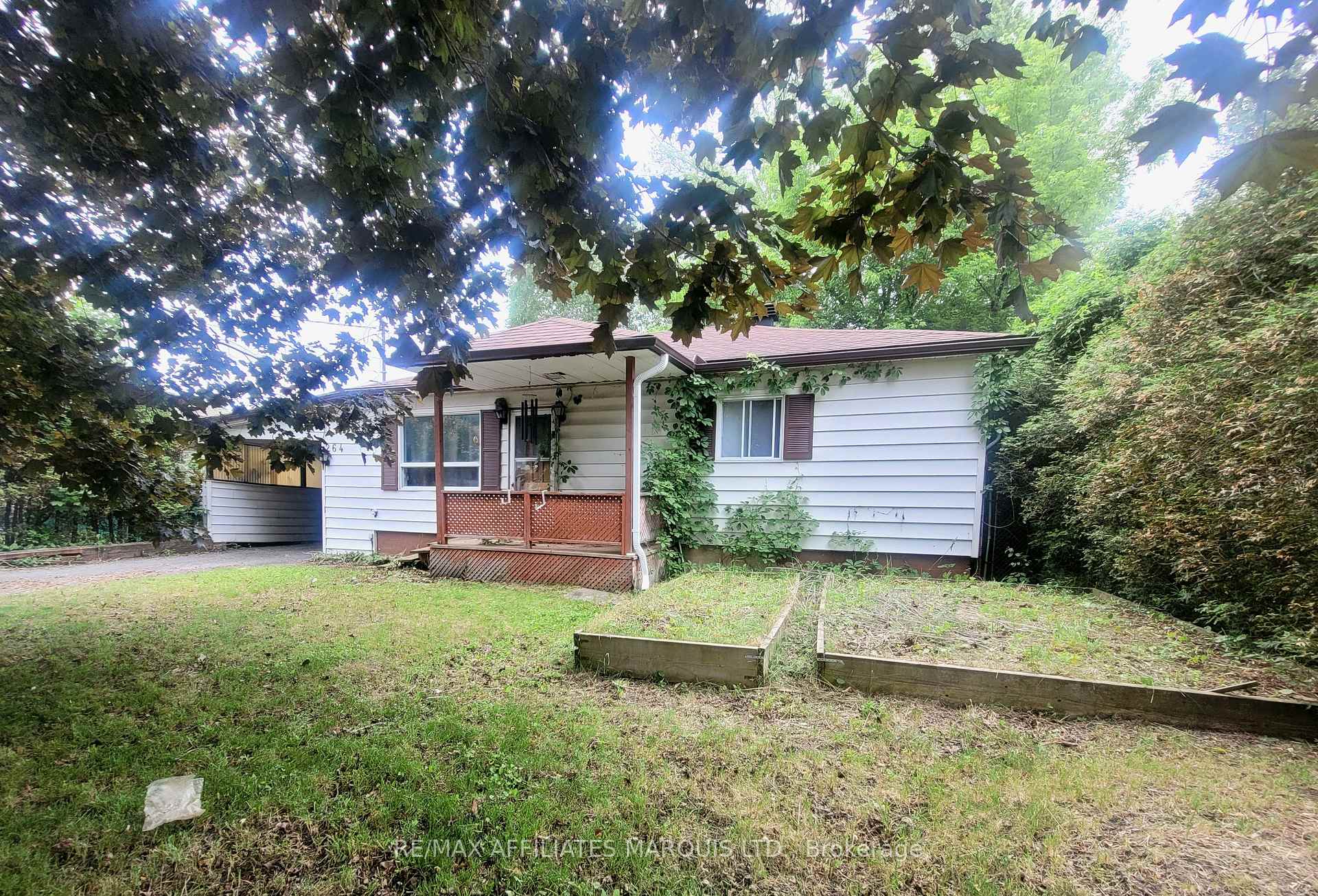Photo 1 of 264 Twelfth Street W, Cornwall — HOMEH