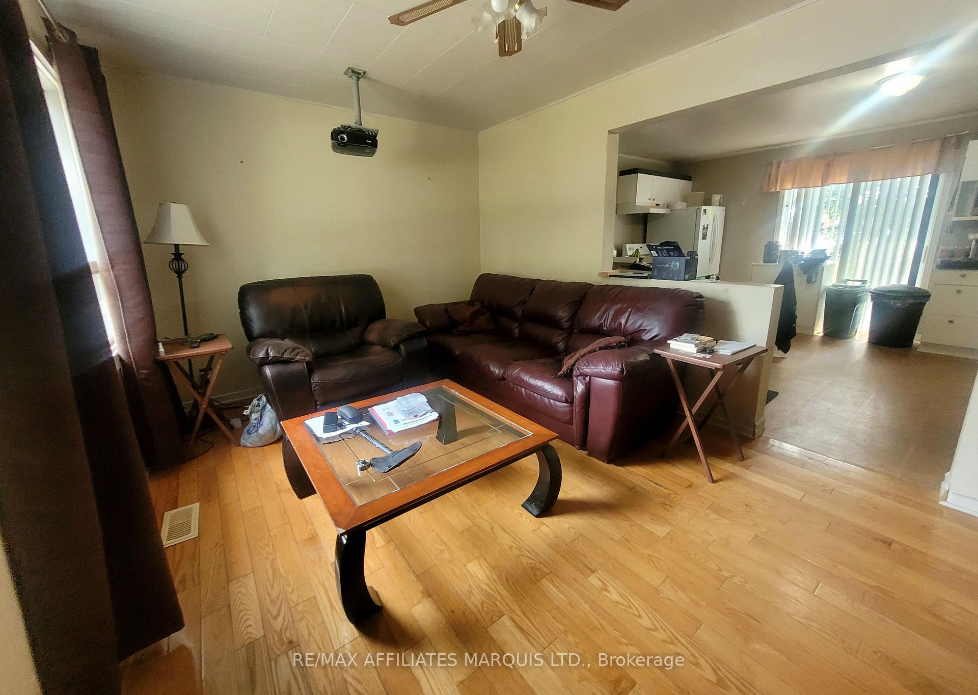 Photo 5 of 264 Twelfth Street W, Cornwall — HOMEH