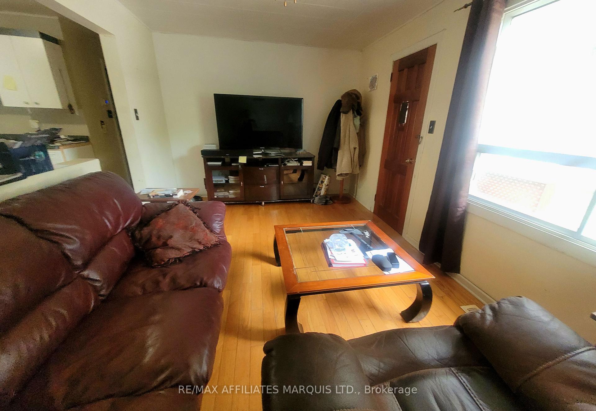 Photo 6 of 264 Twelfth Street W, Cornwall — HOMEH