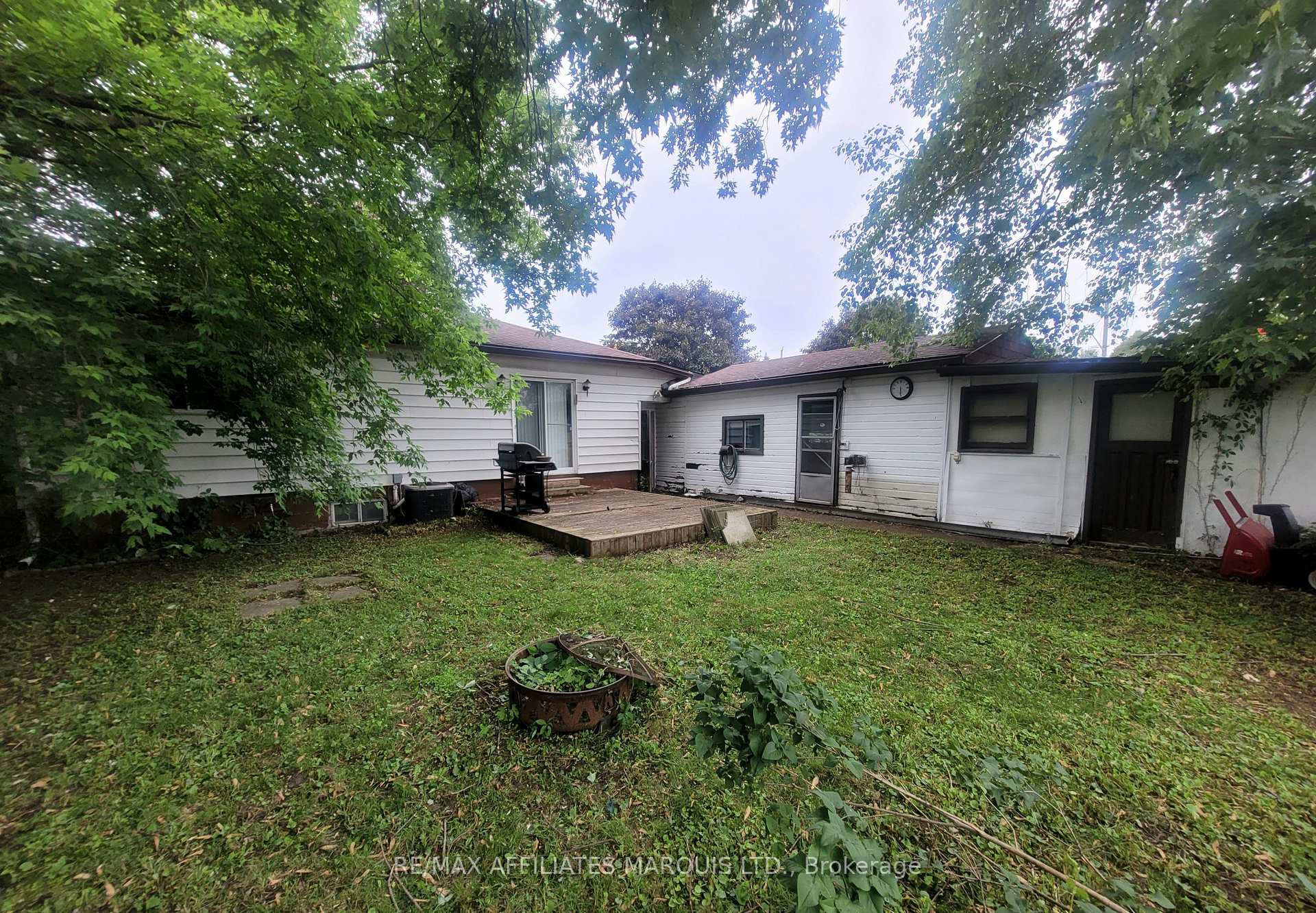 Photo 14 of 264 Twelfth Street W, Cornwall — HOMEH