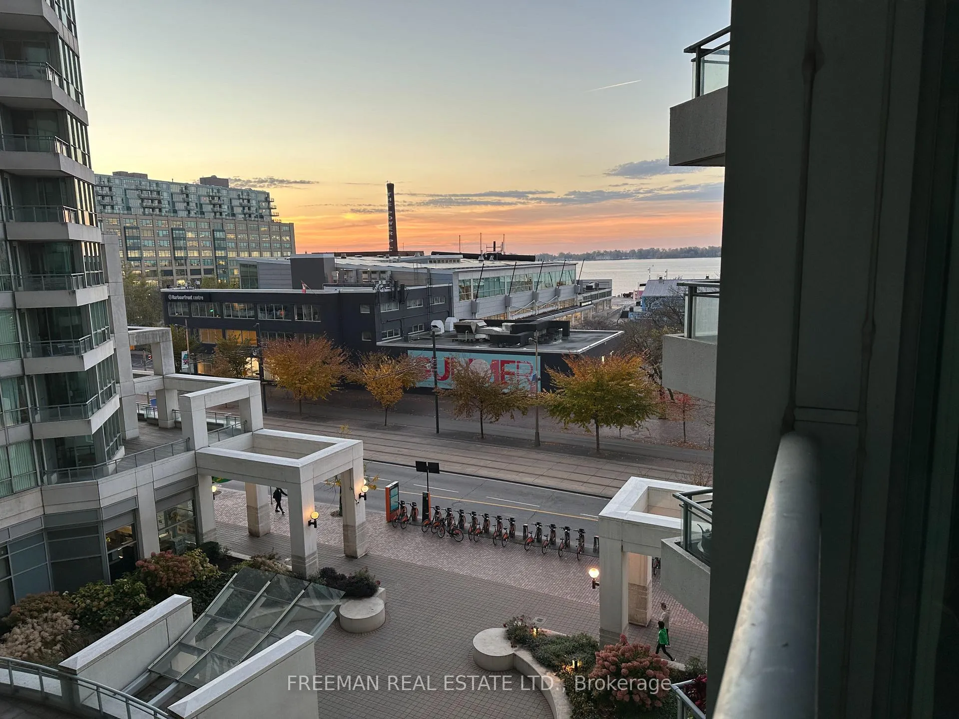 Front of Unit 620, 230 Queens Quay W
