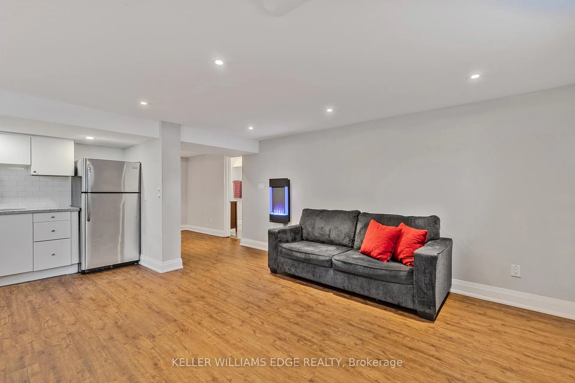 Photo 5 of Unit Lower, 125 Warren Avenue, Hamilton, Balfour — HOMEH
