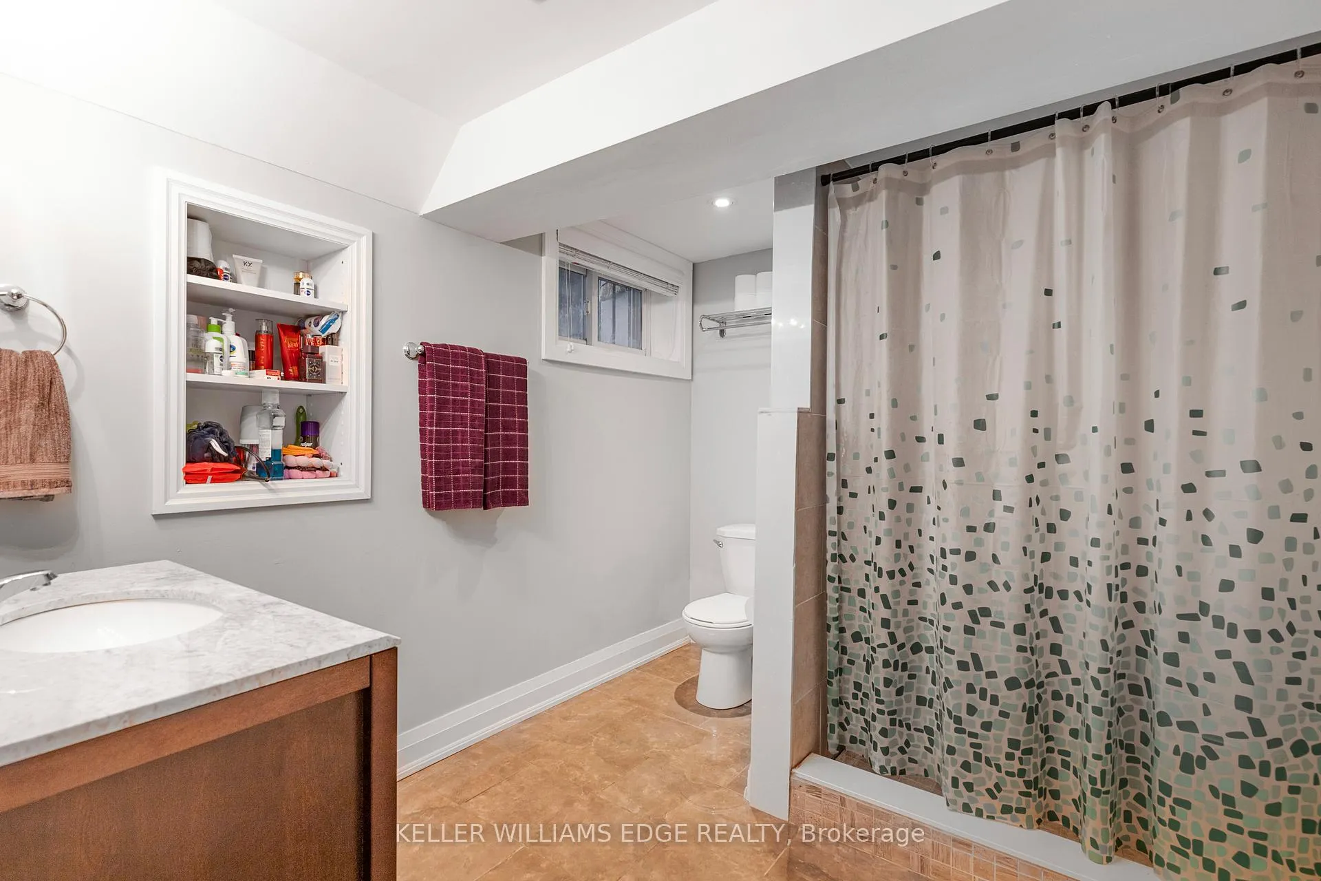 Photo 15 of Unit Lower, 125 Warren Avenue, Hamilton, Balfour — HOMEH