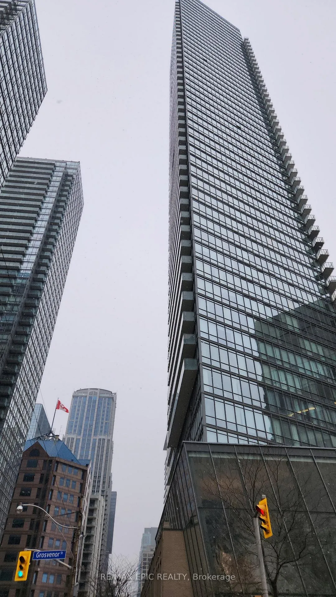Front of Unit 3208, 832 Bay Street