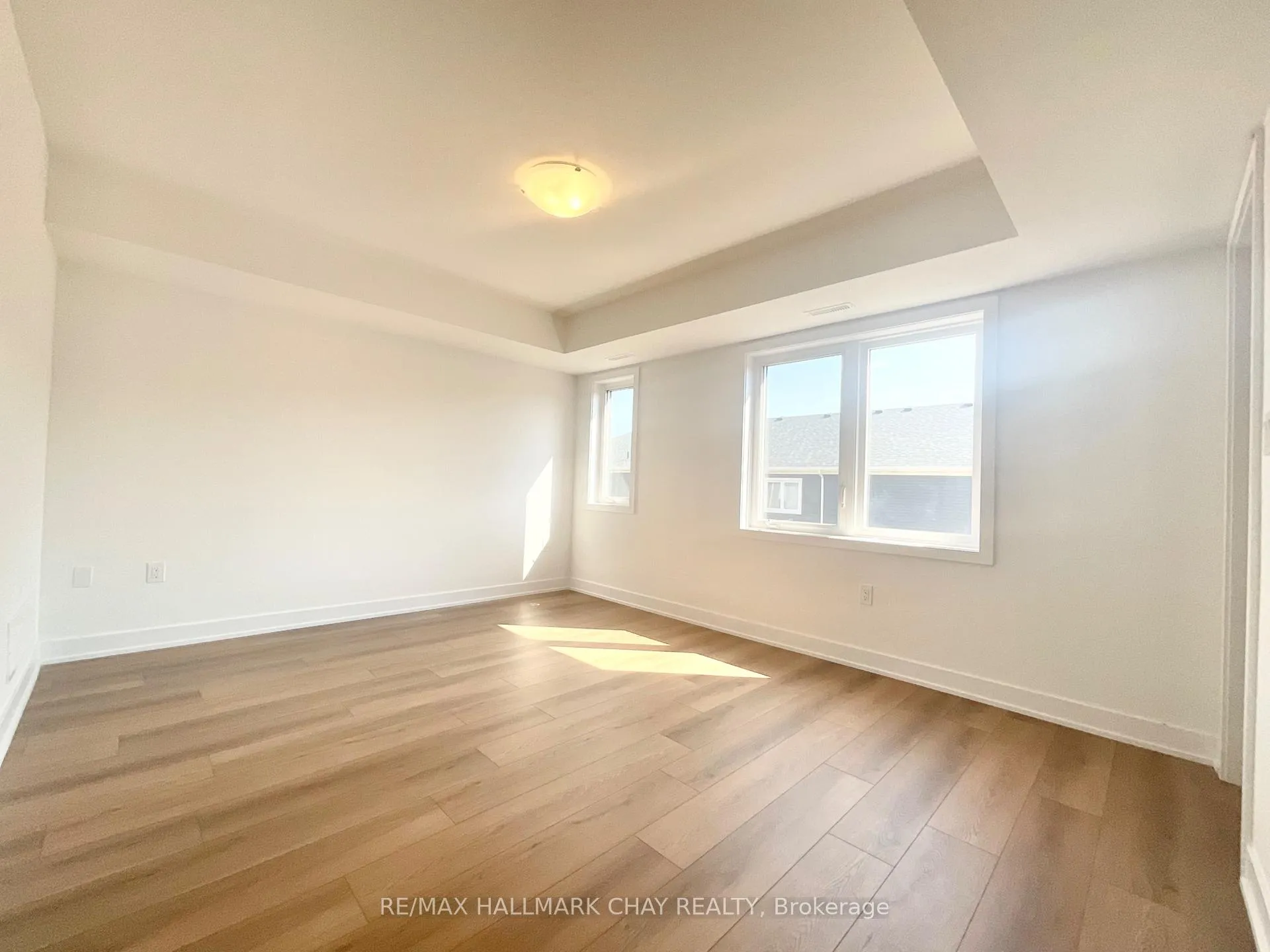 Photo 8 of Unit #3, 14 Wagon Lane, Barrie, Rural Barrie Southeast — HOMEH