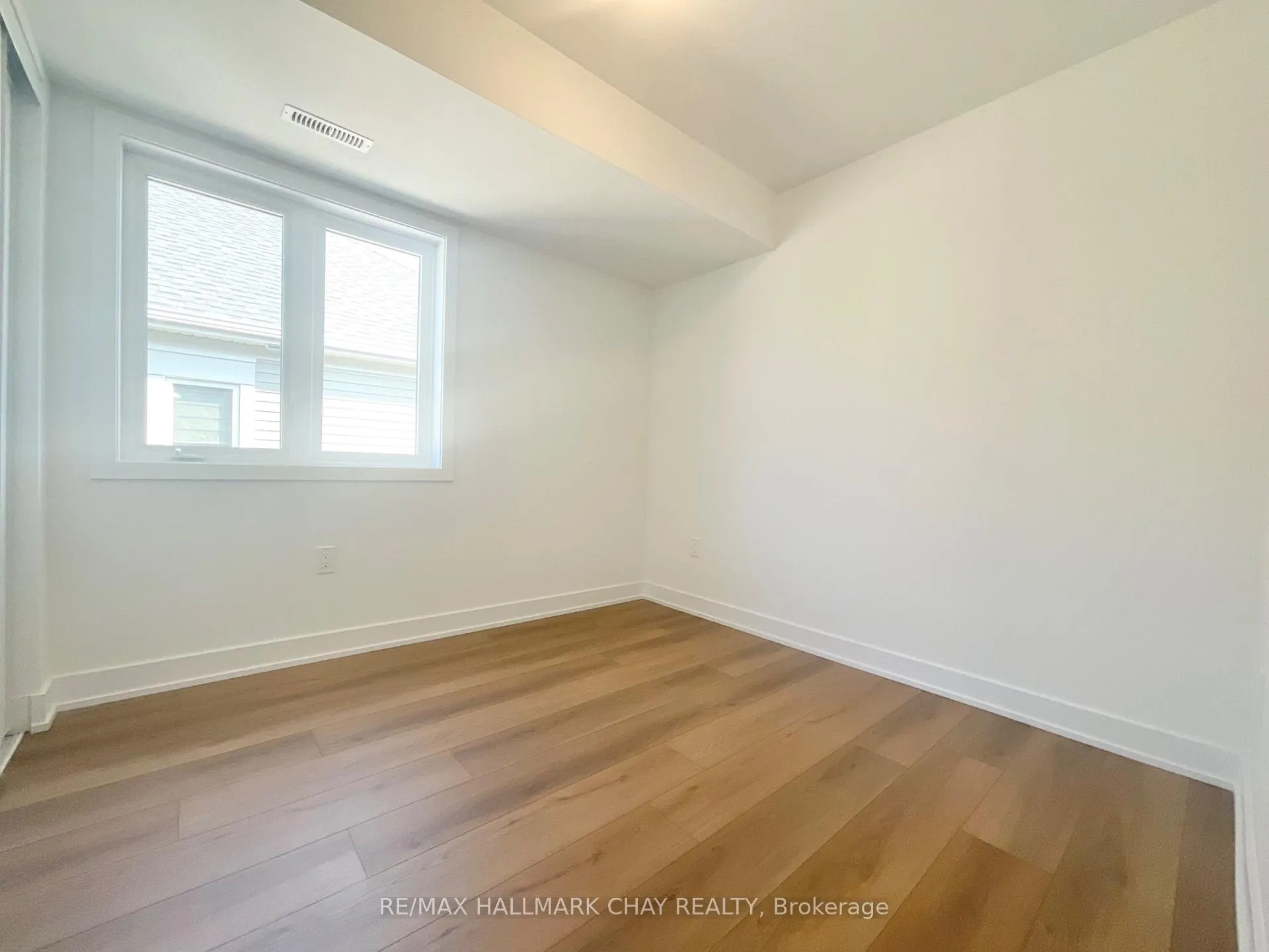 Photo 12 of Unit #3, 14 Wagon Lane, Barrie, Rural Barrie Southeast — HOMEH