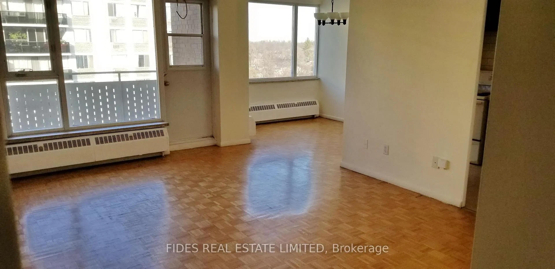 Photo 3 of Unit 402, 15 Shallmar Boulevard, Toronto, Forest Hill North — HOMEH