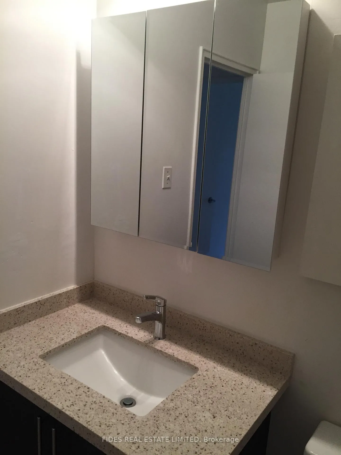 Photo 4 of Unit 402, 15 Shallmar Boulevard, Toronto, Forest Hill North — HOMEH