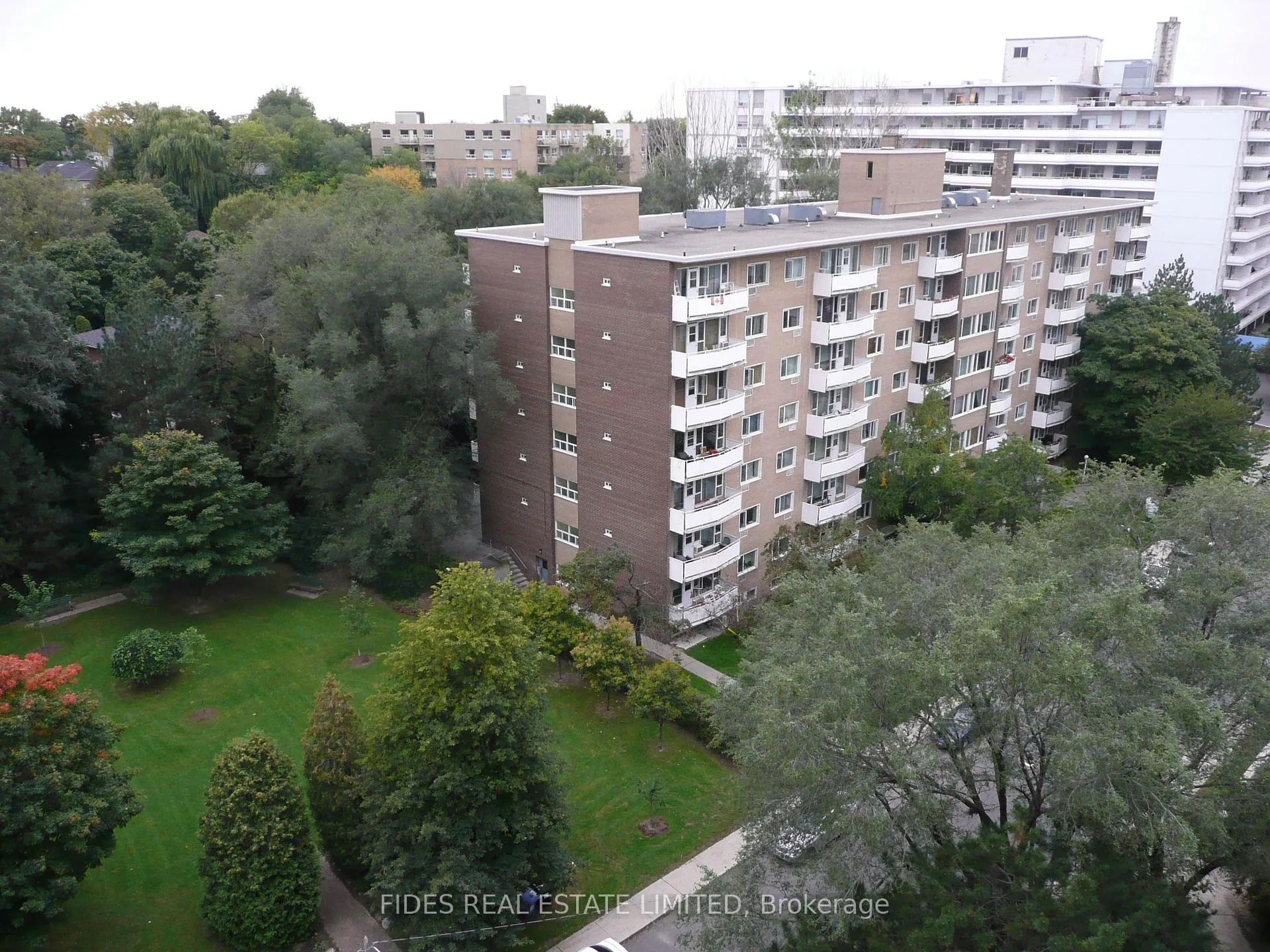 Photo 5 of Unit 402, 15 Shallmar Boulevard, Toronto, Forest Hill North — HOMEH