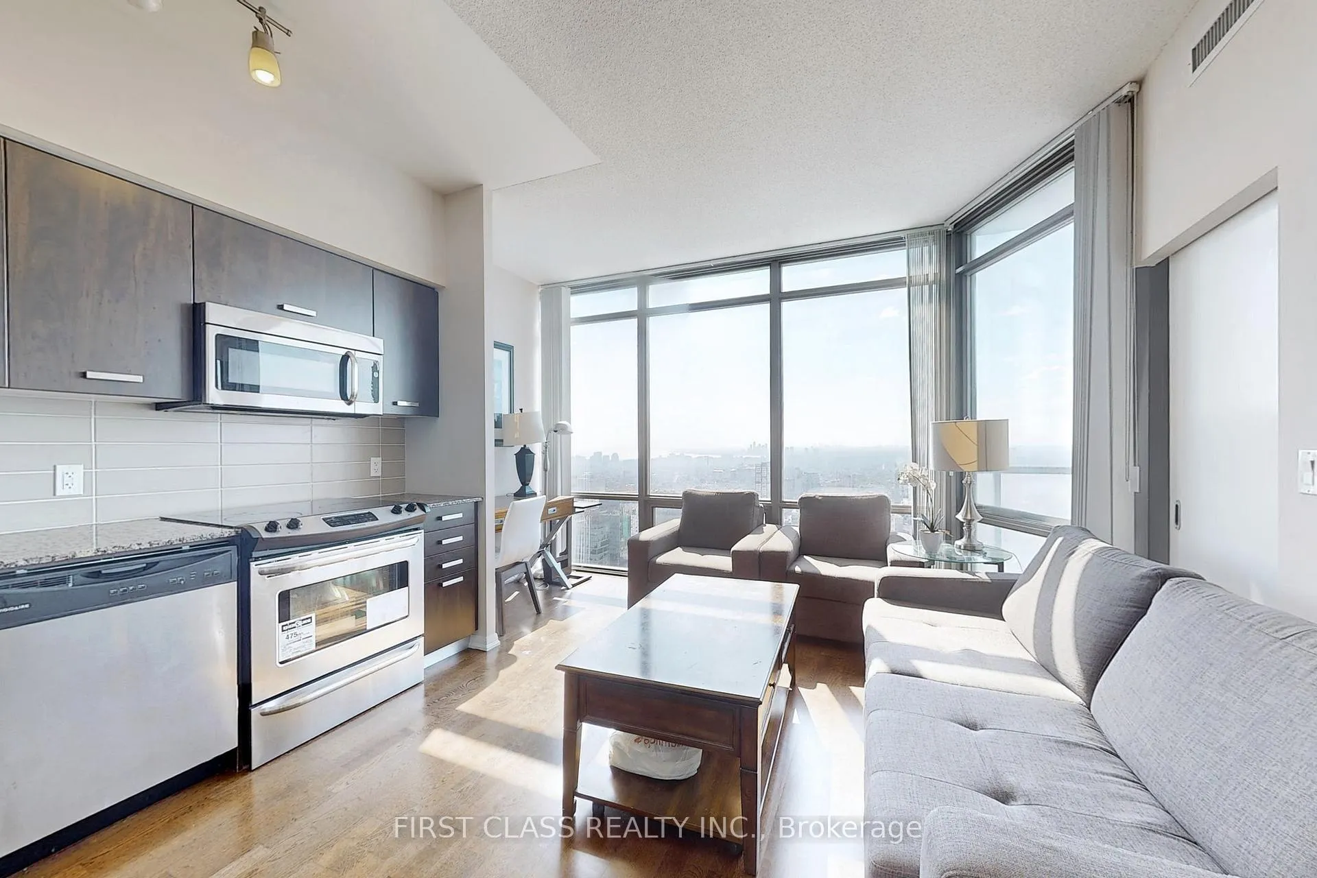 Photo 6 of Unit 4102, 832 Bay Street, Toronto, Bay Street Corridor — HOMEH