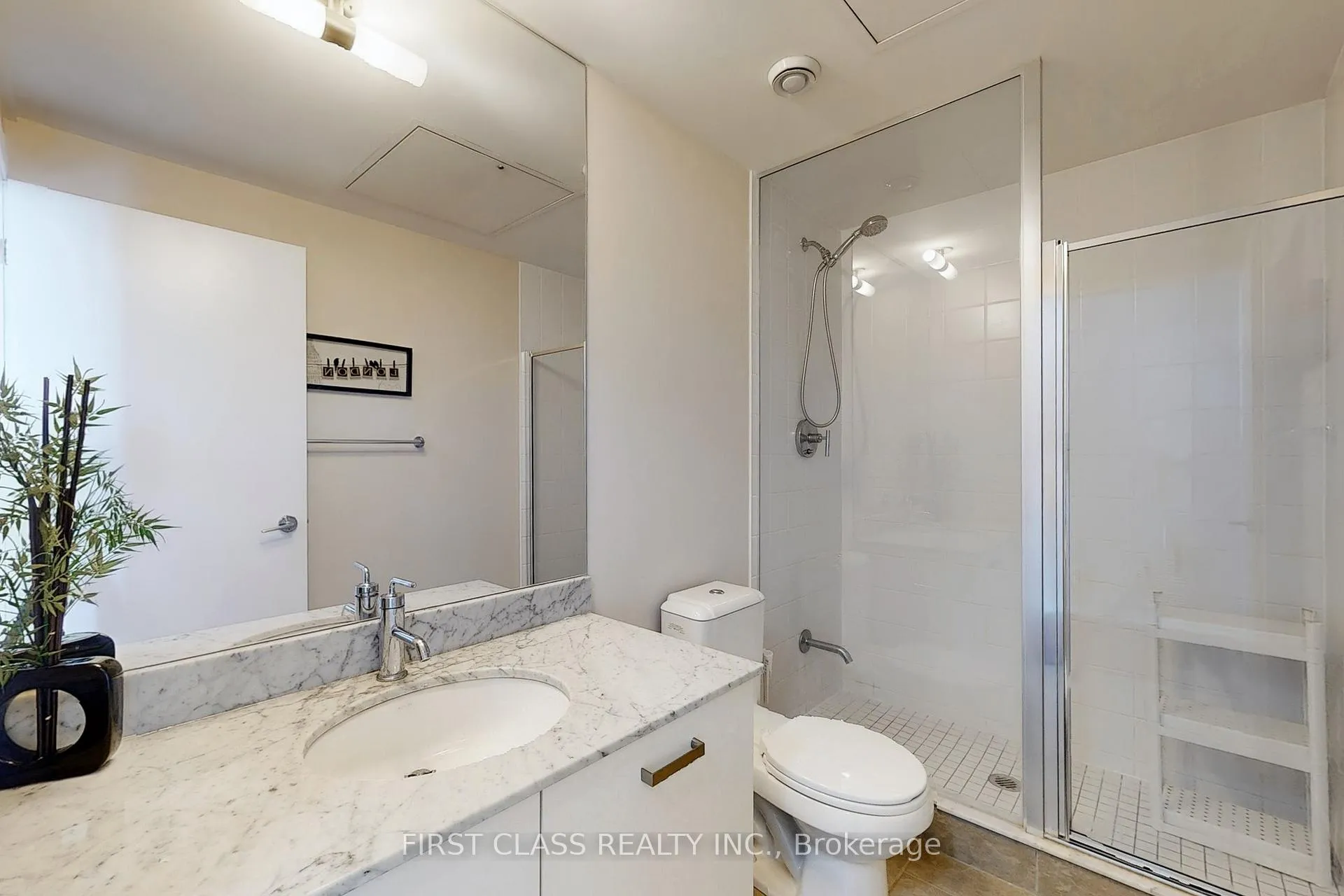 Photo 17 of Unit 4102, 832 Bay Street, Toronto, Bay Street Corridor — HOMEH