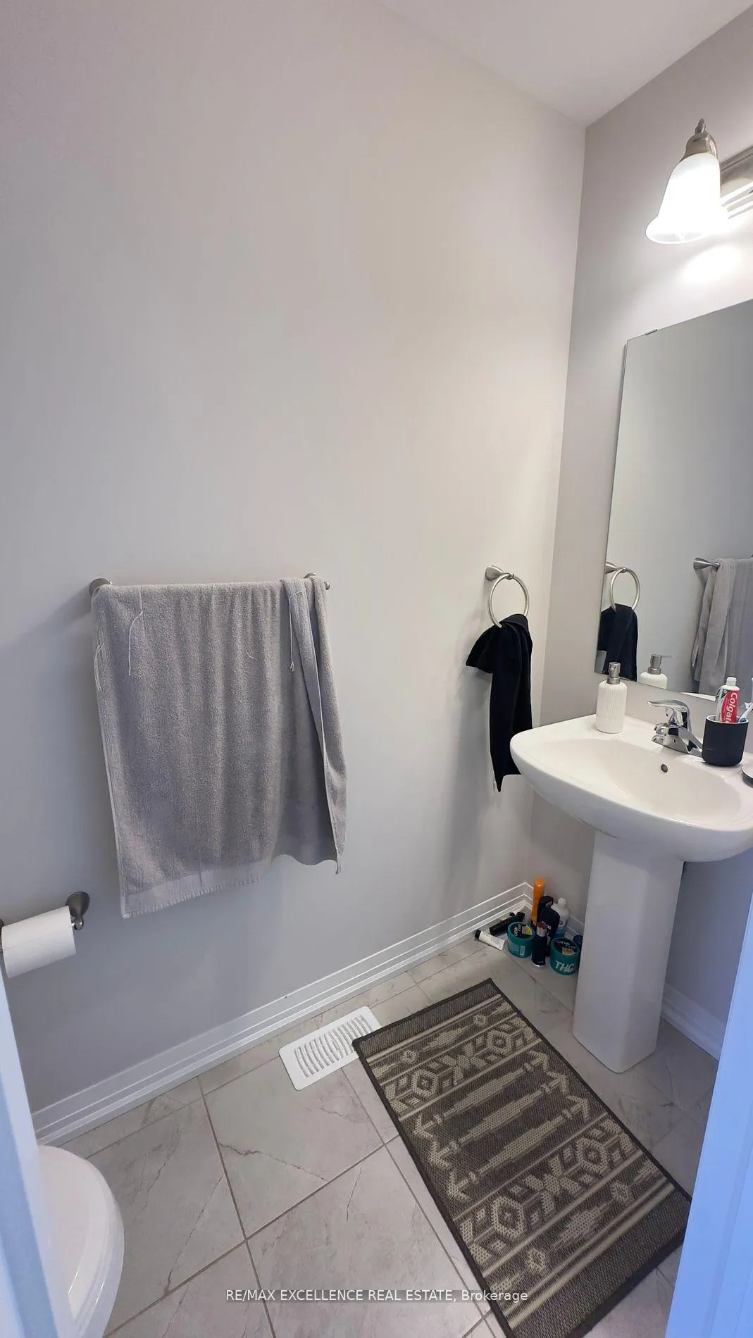 Photo 6 of 136 Freedom Crescent, Hamilton, Mount Hope — HOMEH