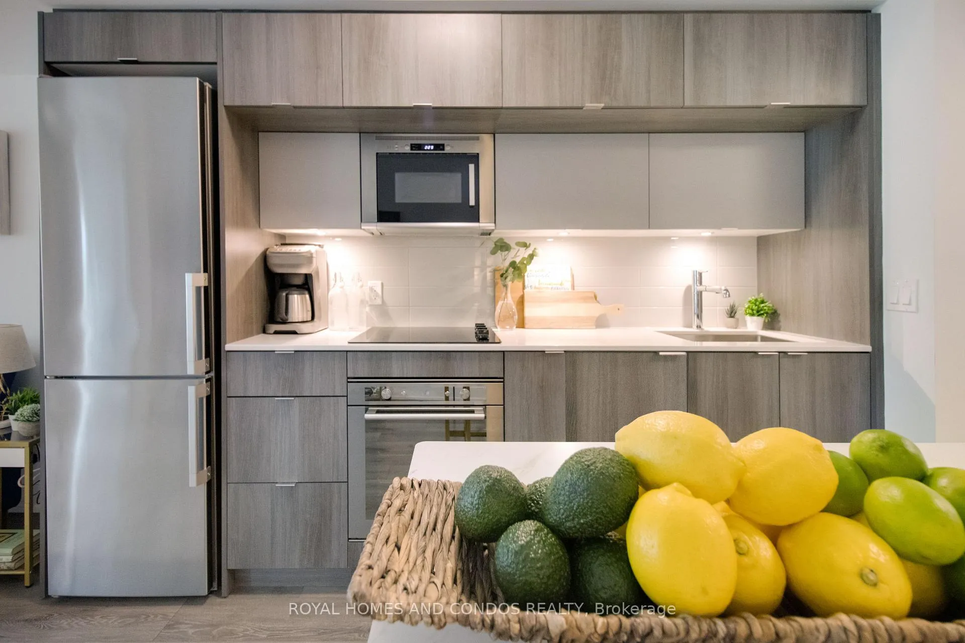 Photo 5 of Unit 620, 585 Bloor Street E, Toronto, North St. James Town — HOMEH