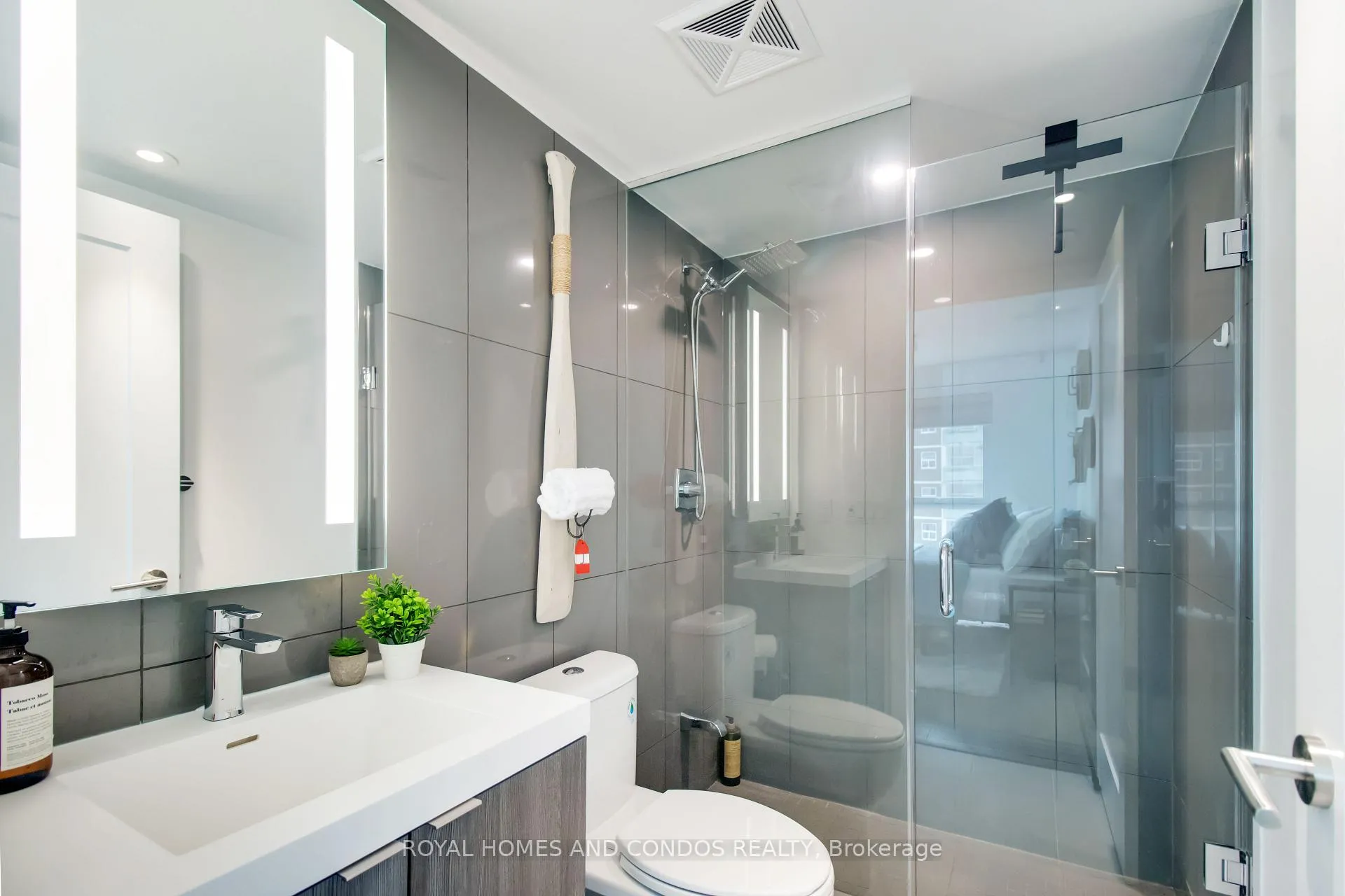 Photo 23 of Unit 620, 585 Bloor Street E, Toronto, North St. James Town — HOMEH
