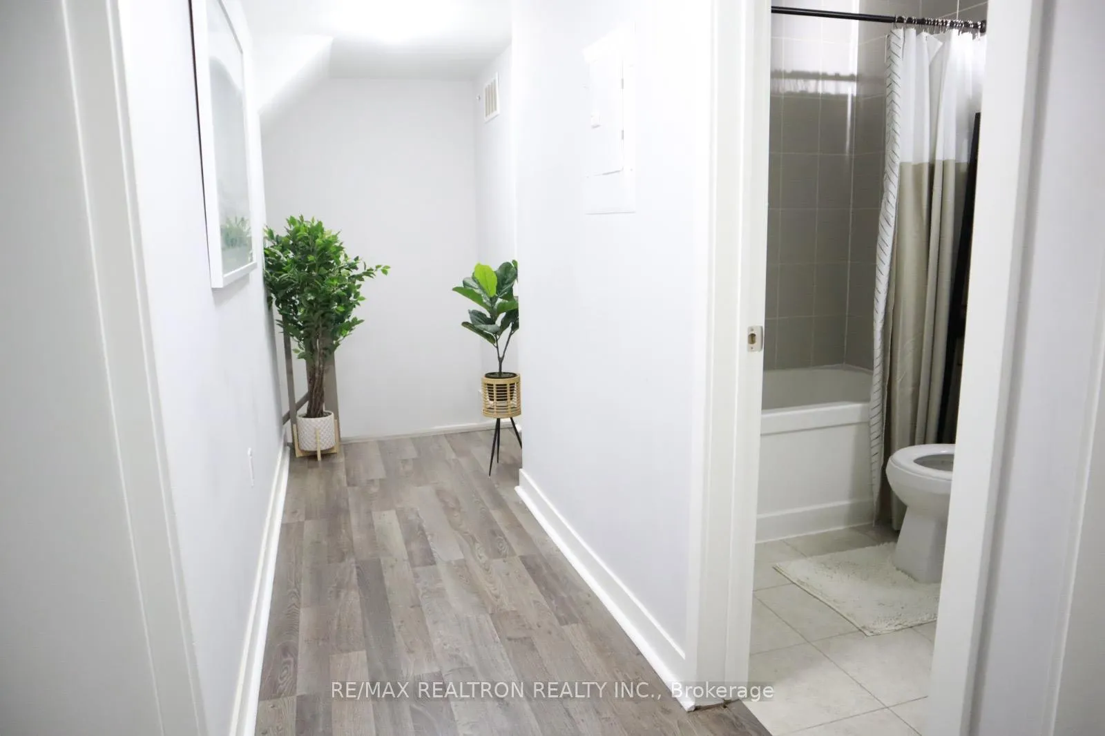 Photo 4 of Unit 104, 1555 Kingston Road, Pickering, Town Centre — HOMEH