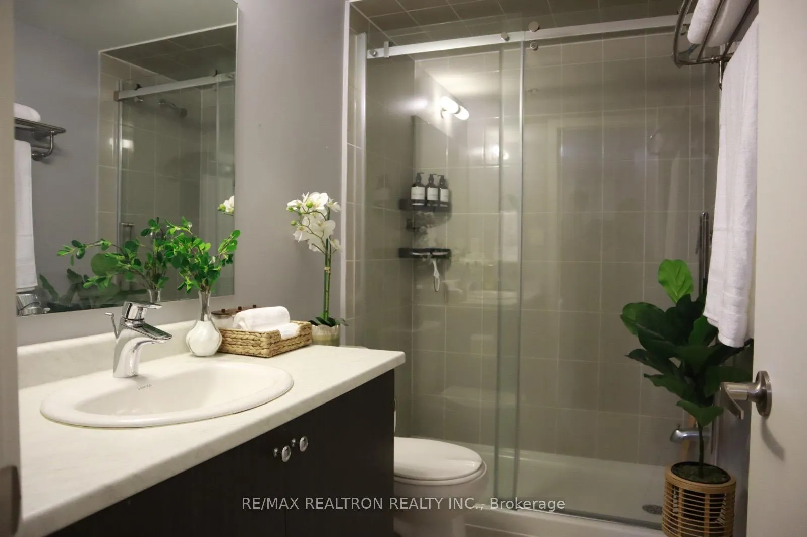 Photo 10 of Unit 104, 1555 Kingston Road, Pickering, Town Centre — HOMEH