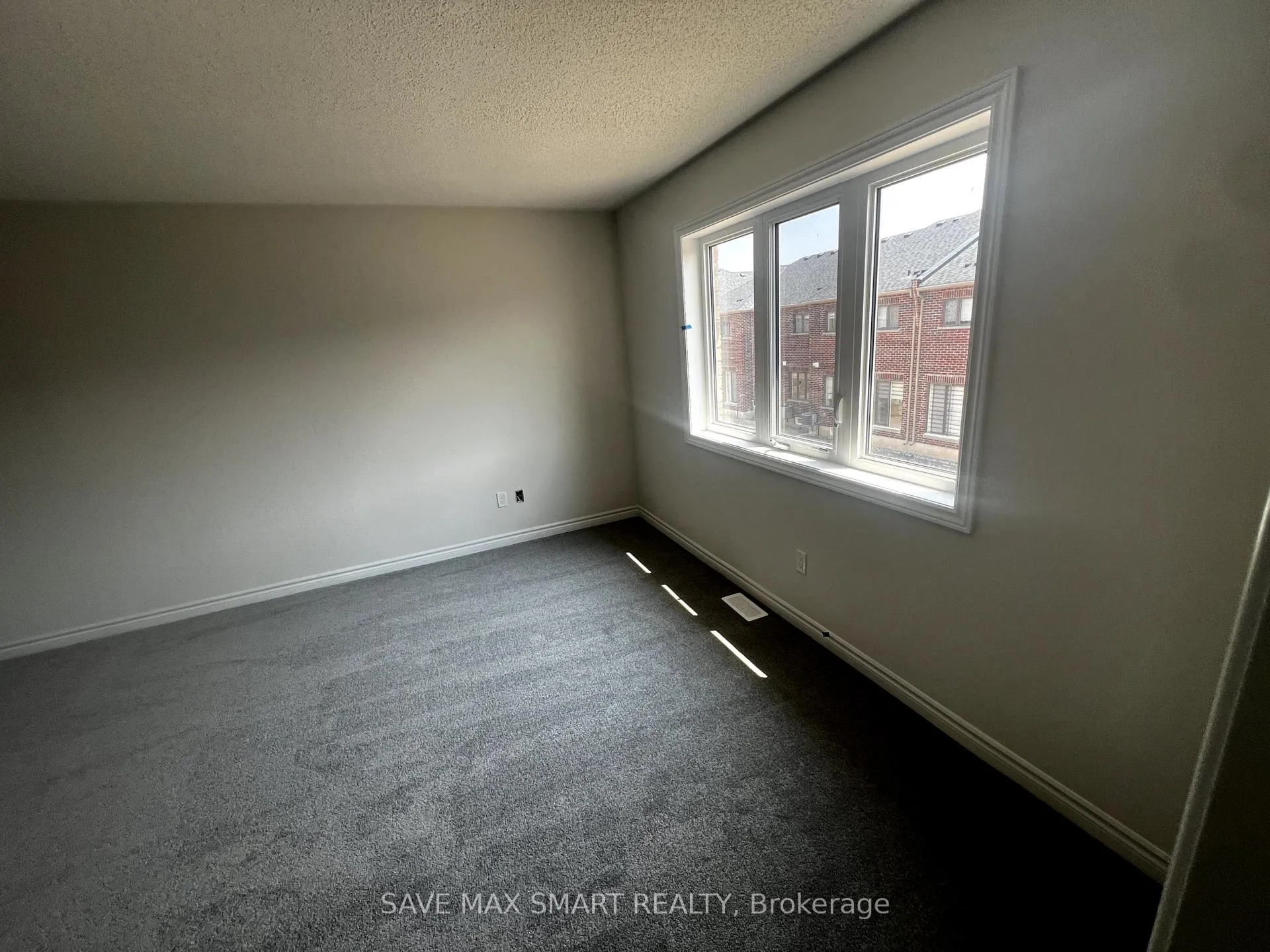 Photo 38 of 36 Huntsworth Avenue, Thorold, Thorold Downtown — HOMEH