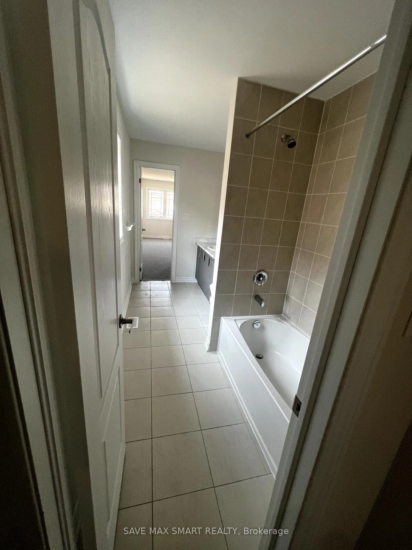 Photo 42 of 36 Huntsworth Avenue, Thorold, Thorold Downtown — HOMEH