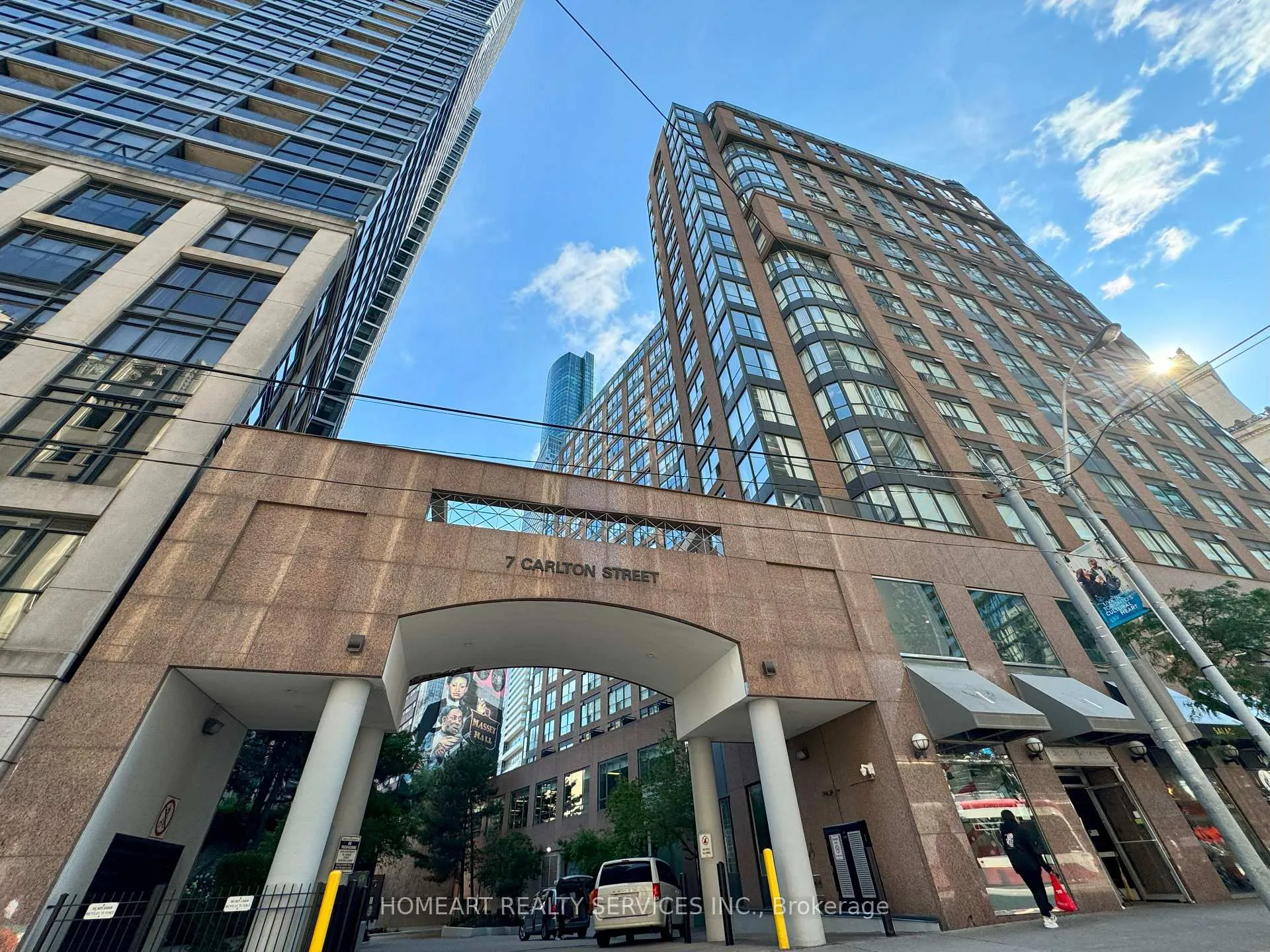 Front of Unit 1010, 7 Carlton Street
