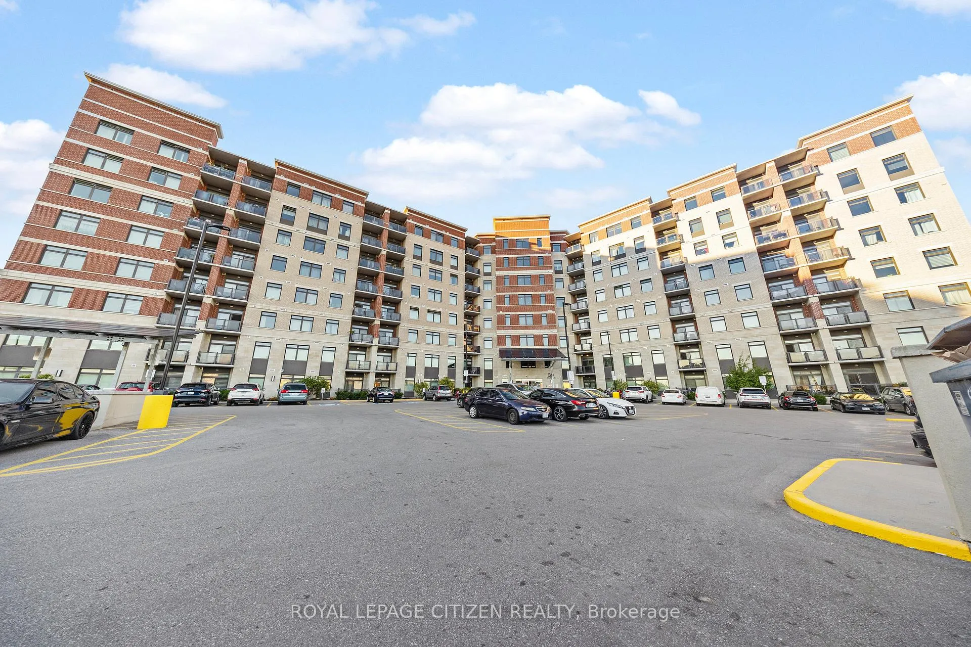 Photo 2 of Unit 706, 39 New Delhi Drive, Markham, Cedarwood — HOMEH
