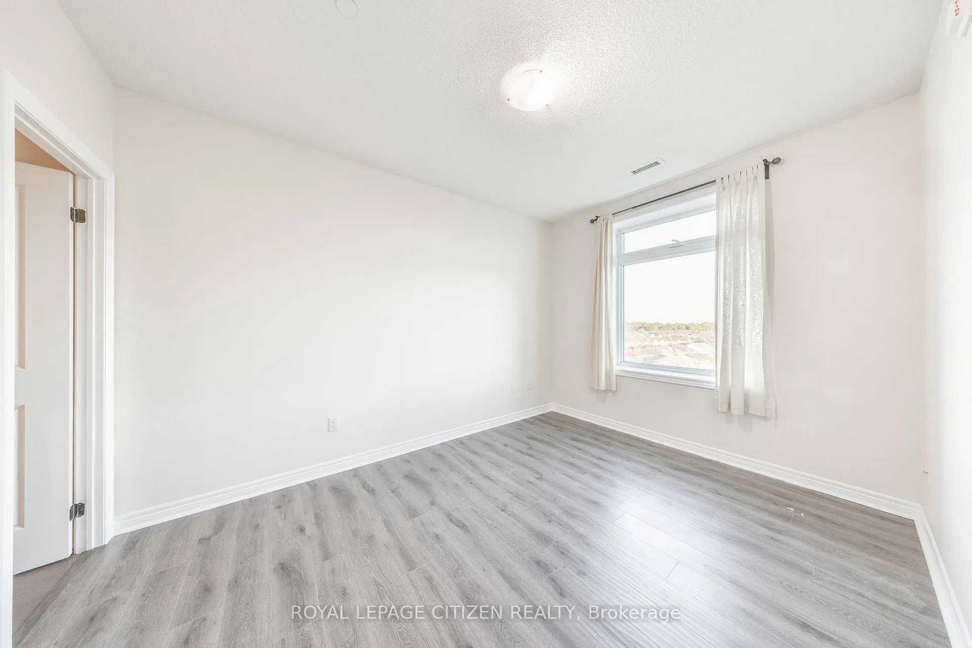 Photo 13 of Unit 706, 39 New Delhi Drive, Markham, Cedarwood — HOMEH