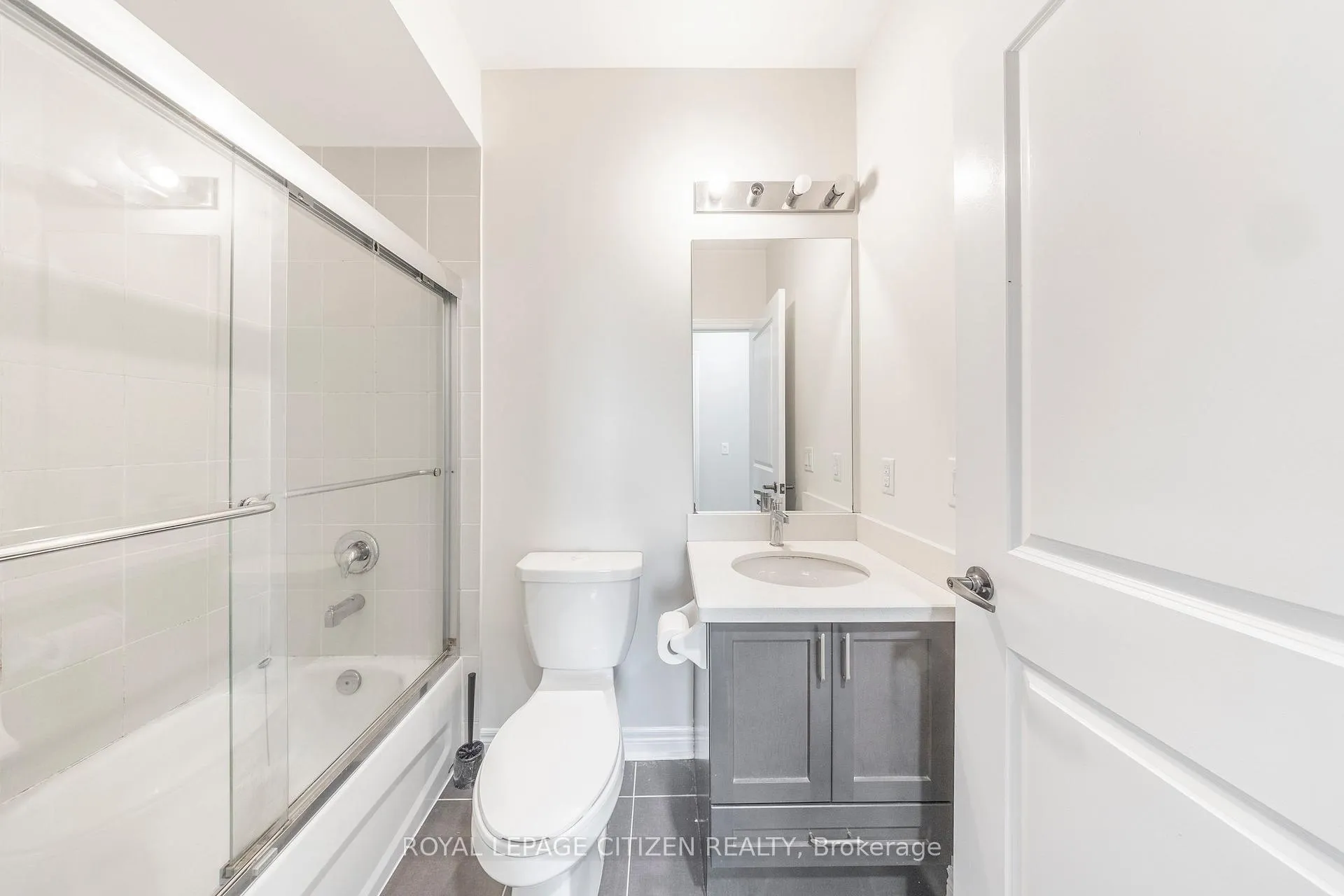 Photo 17 of Unit 706, 39 New Delhi Drive, Markham, Cedarwood — HOMEH