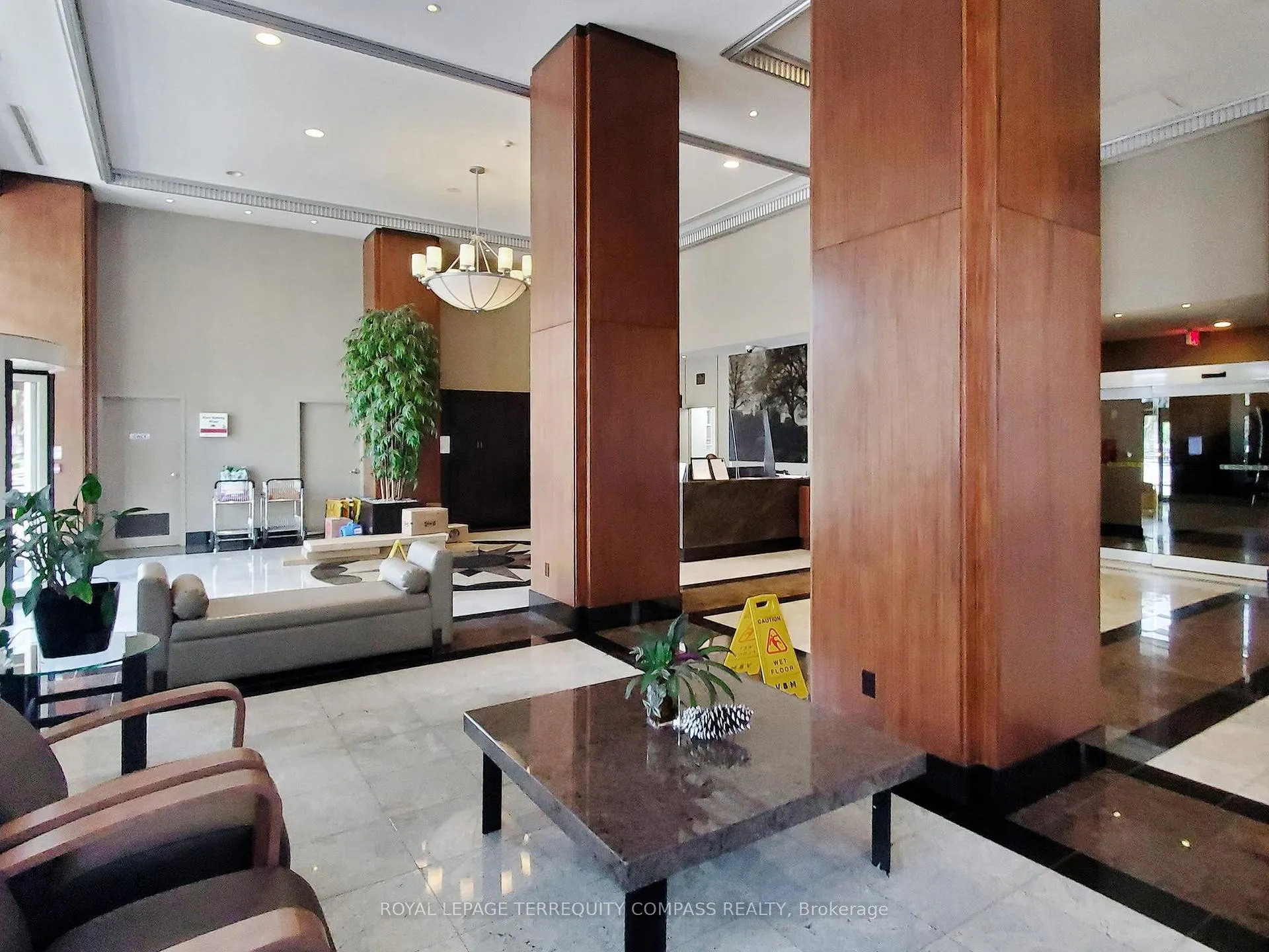 Photo 3 of Unit 1107, 628 Fleet Street, Toronto, Niagara — HOMEH
