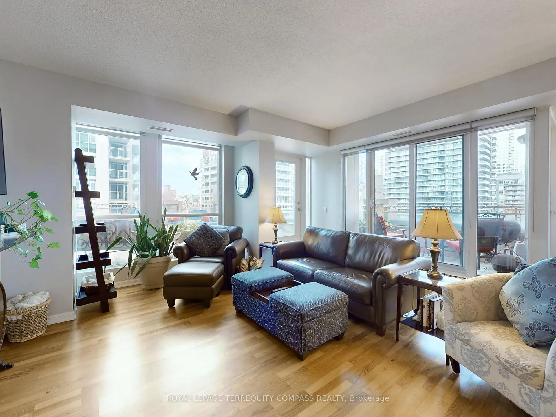 Photo 4 of Unit 1107, 628 Fleet Street, Toronto, Niagara — HOMEH