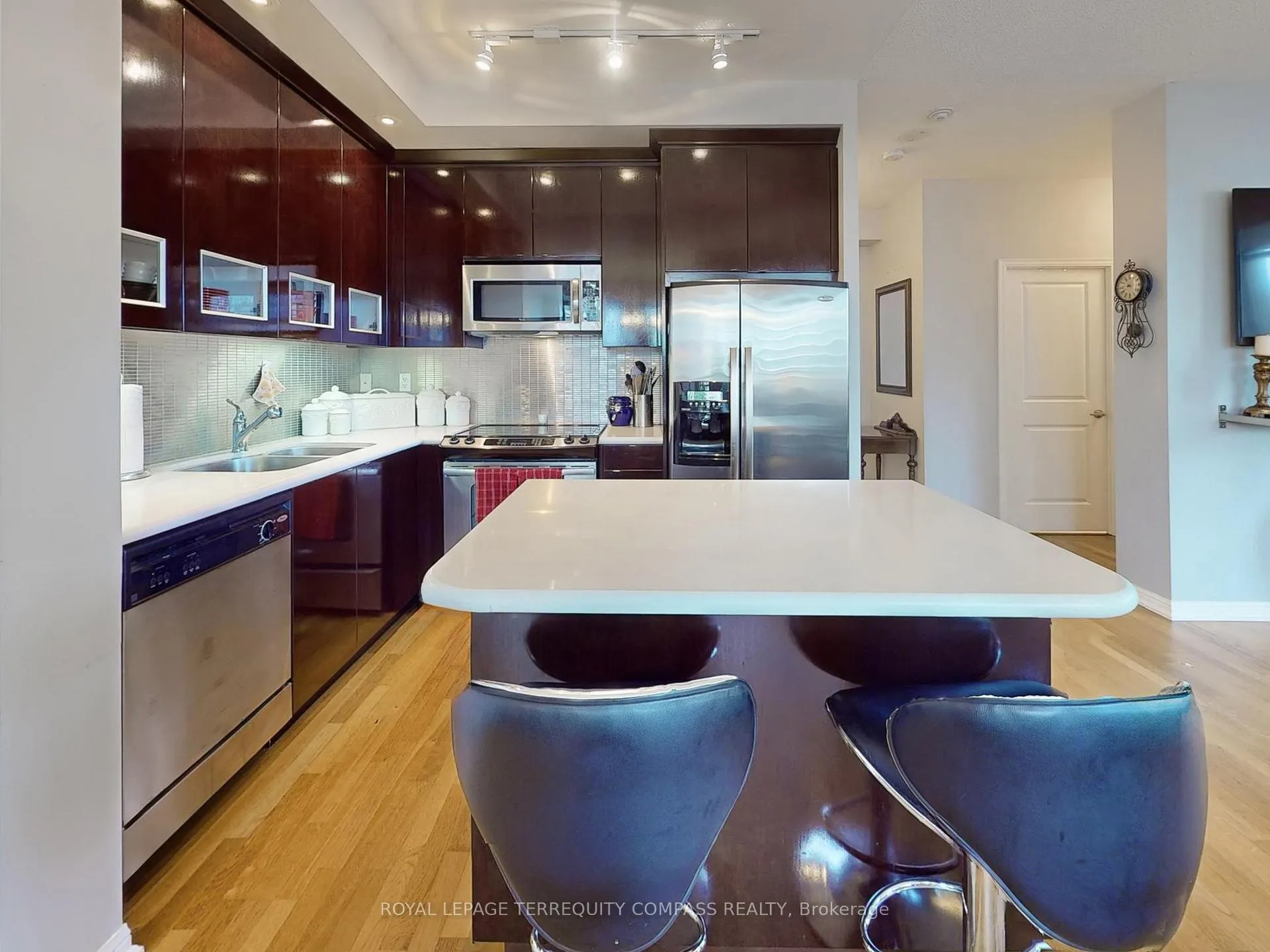 Photo 8 of Unit 1107, 628 Fleet Street, Toronto, Niagara — HOMEH