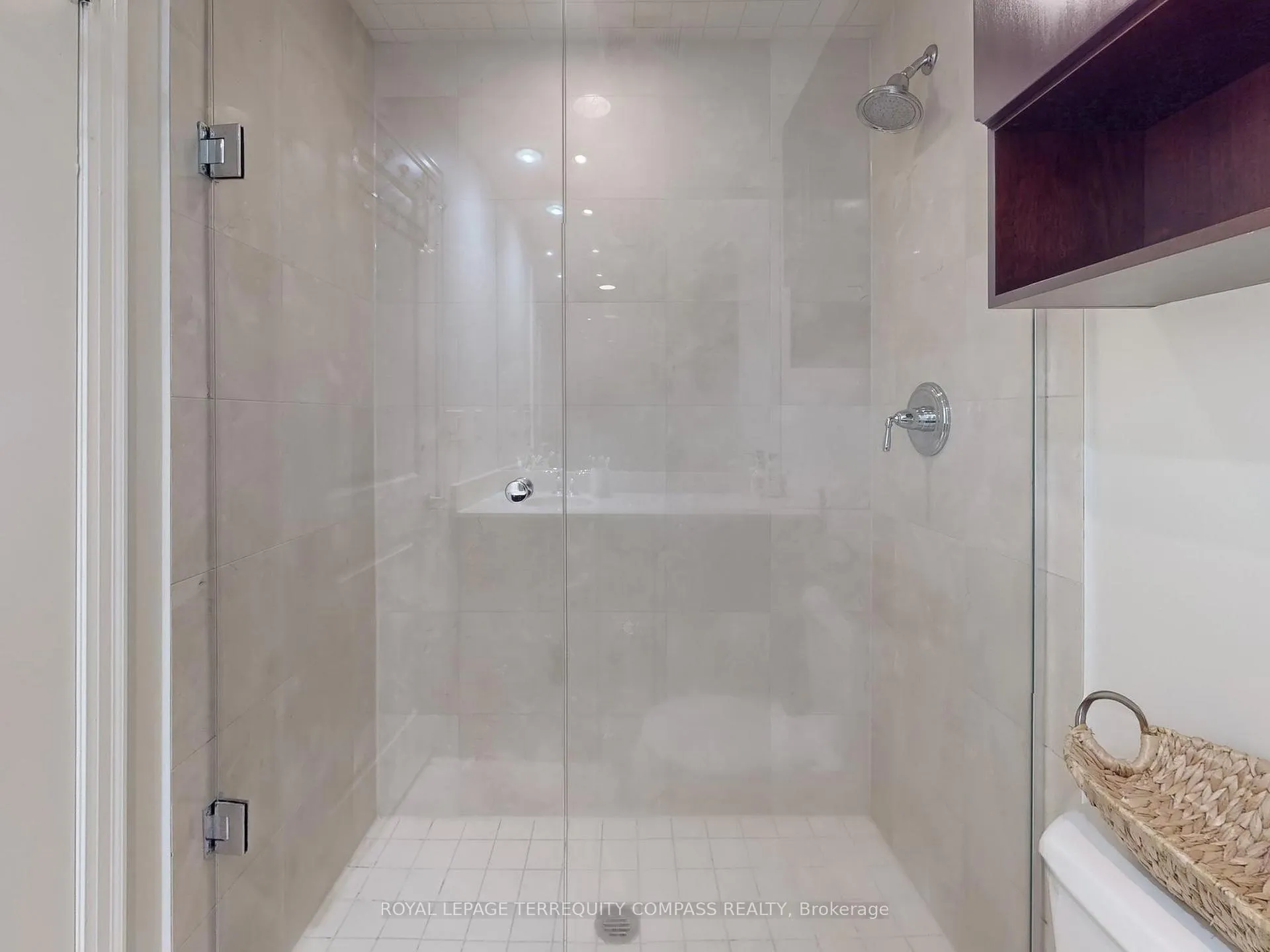 Photo 17 of Unit 1107, 628 Fleet Street, Toronto, Niagara — HOMEH