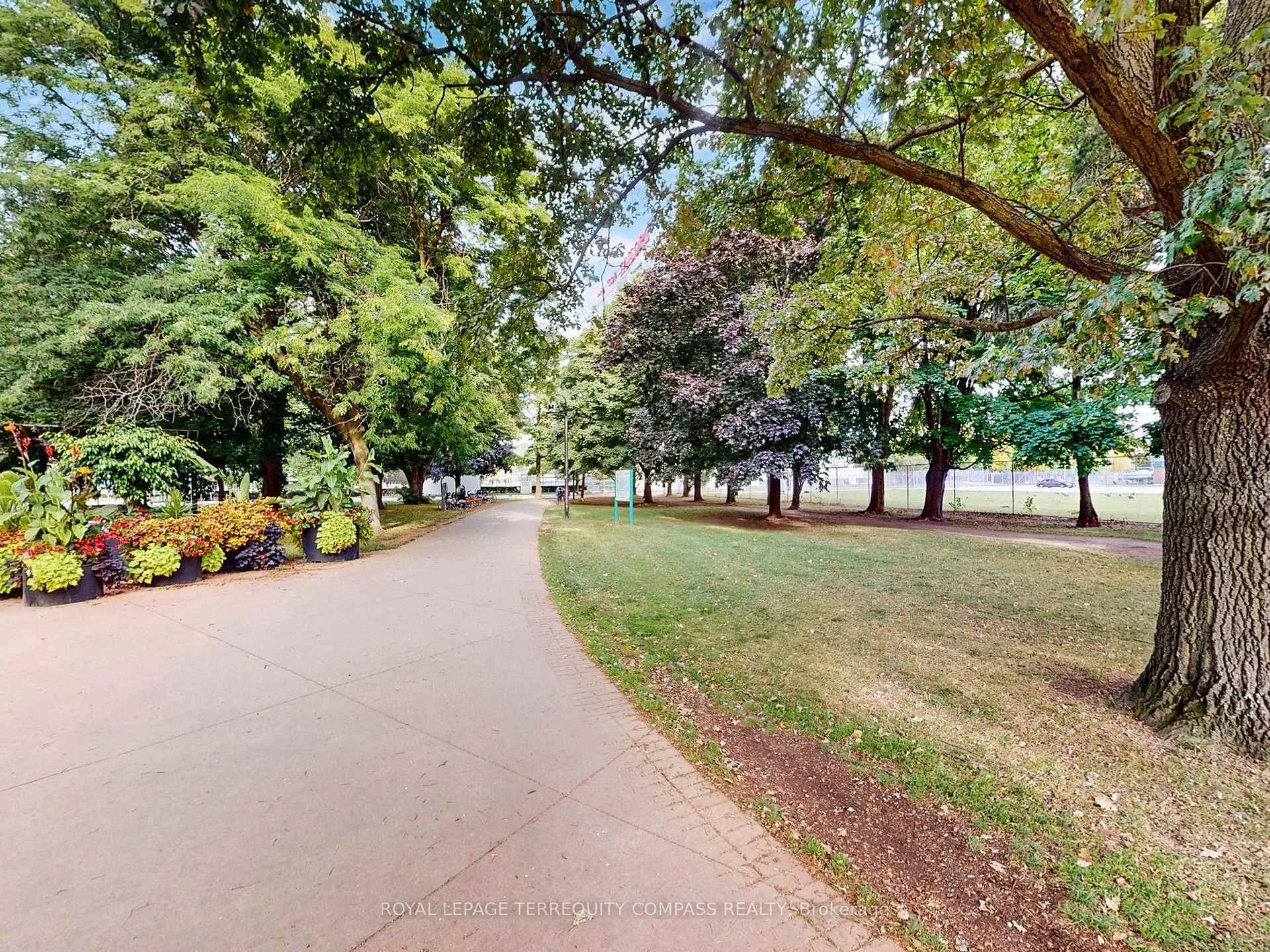 Photo 40 of Unit 1107, 628 Fleet Street, Toronto, Niagara — HOMEH