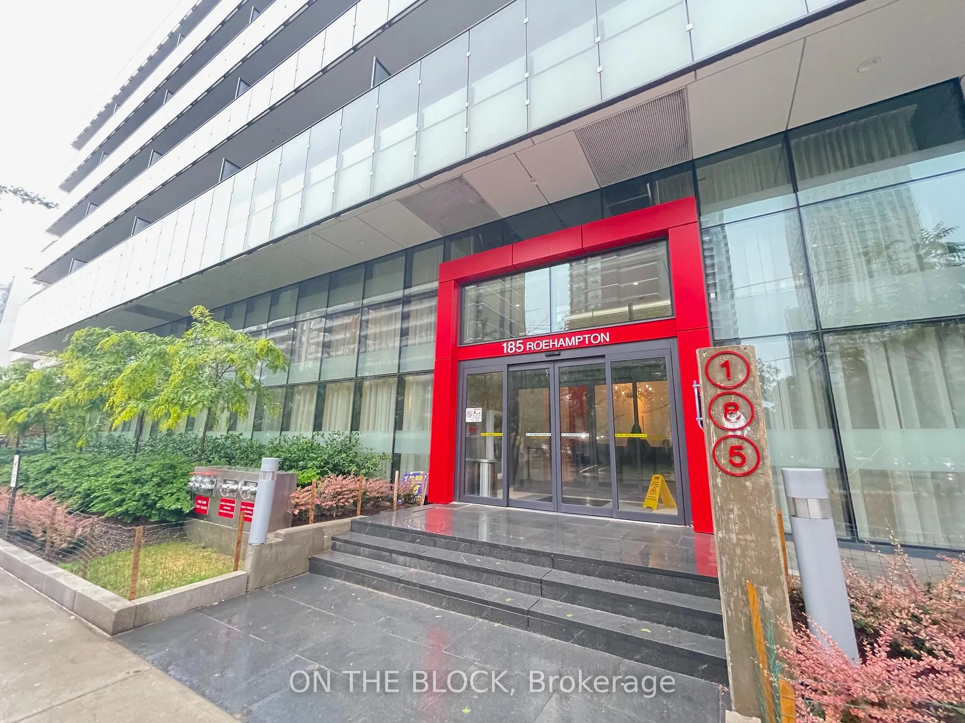 Front of Unit 509, 185 Roehampton Avenue