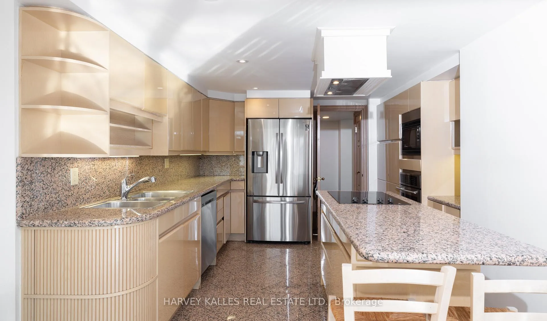 Photo 5 of Unit 2006, 110 Bloor Street W, Toronto, The Annex — HOMEH
