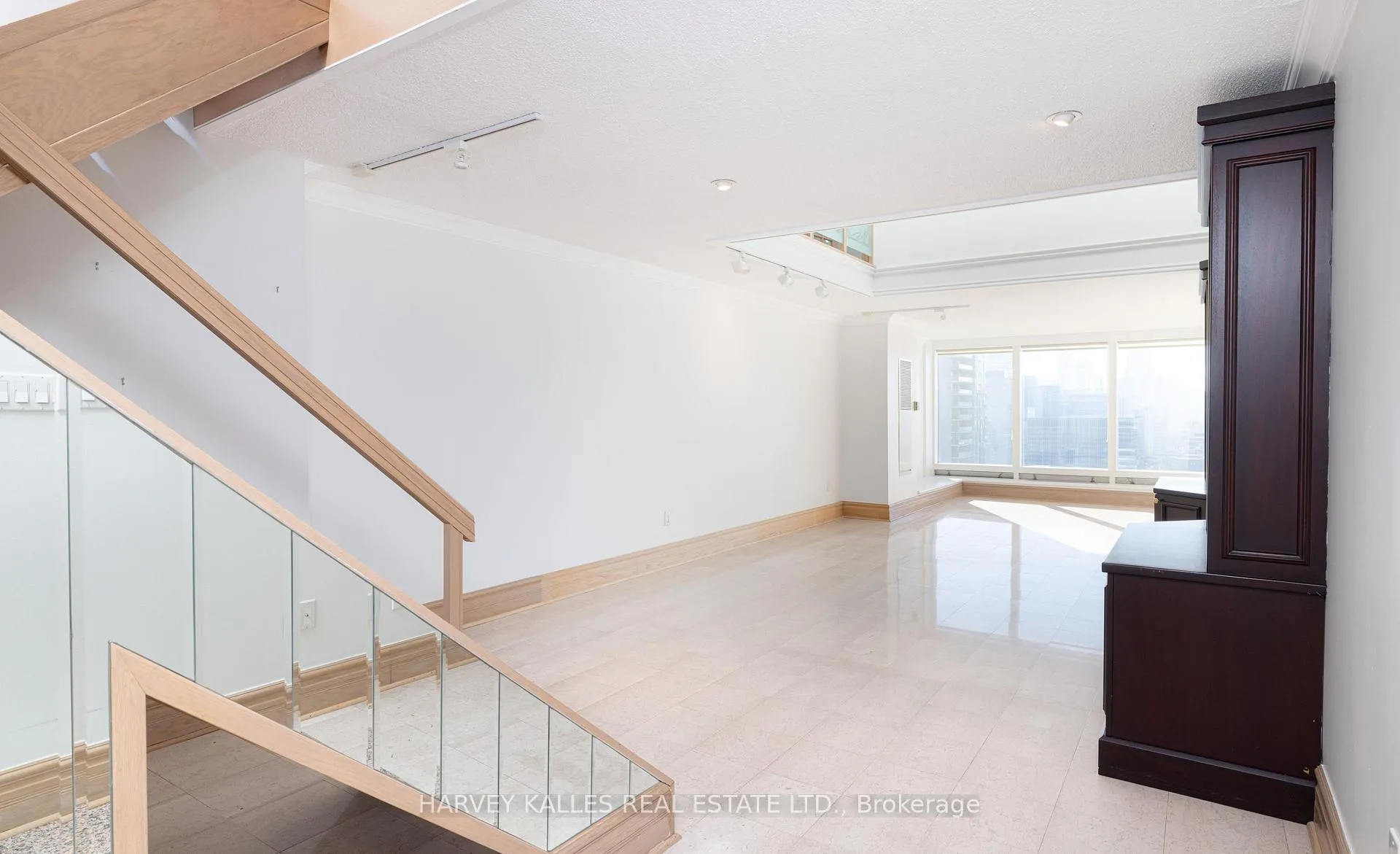 Photo 15 of Unit 2006, 110 Bloor Street W, Toronto, The Annex — HOMEH