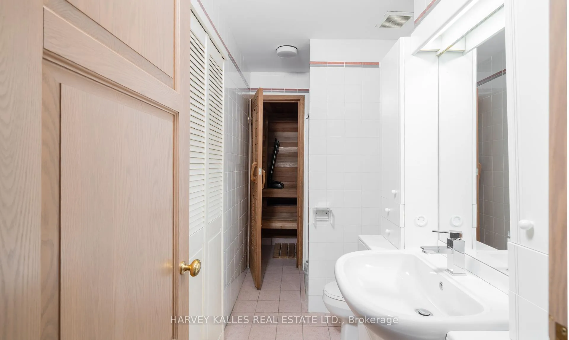 Photo 17 of Unit 2006, 110 Bloor Street W, Toronto, The Annex — HOMEH