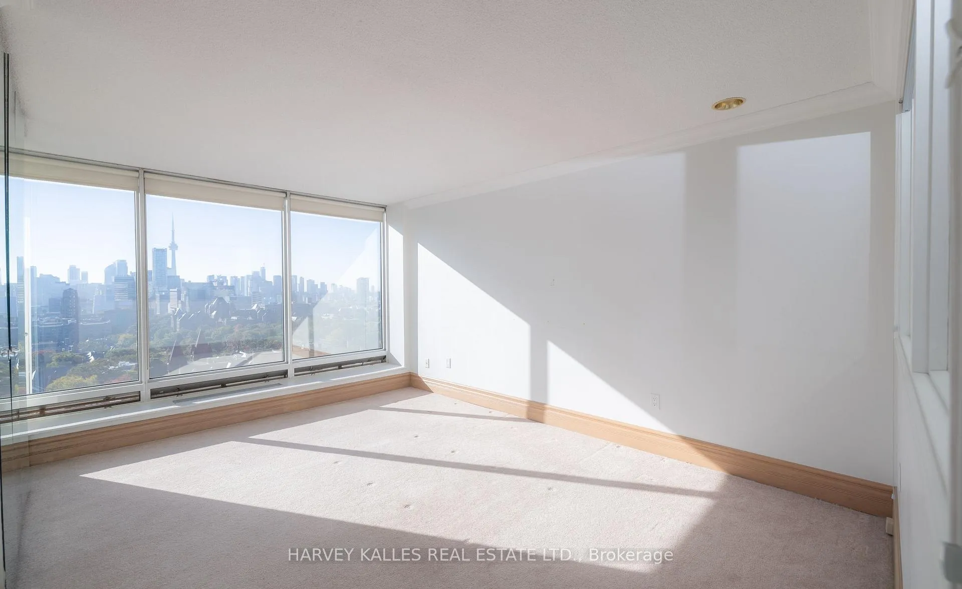 Photo 22 of Unit 2006, 110 Bloor Street W, Toronto, The Annex — HOMEH