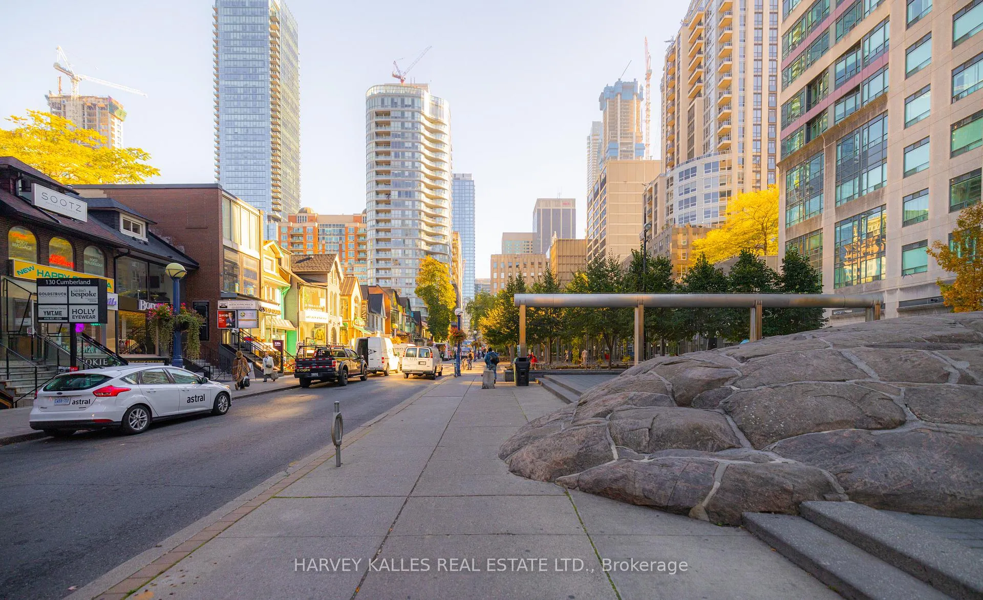 Photo 38 of Unit 2006, 110 Bloor Street W, Toronto, The Annex — HOMEH